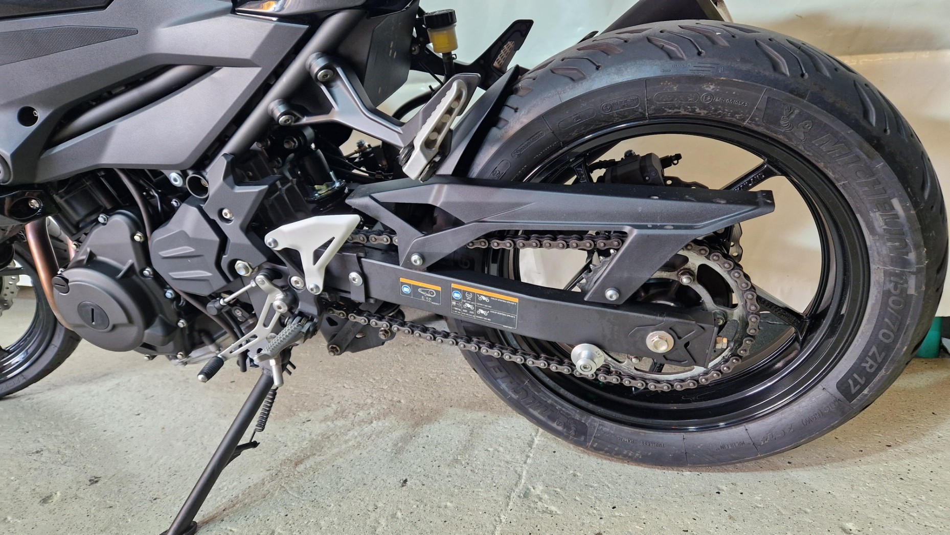 KAWASAKI Z 400 ABS-image-4