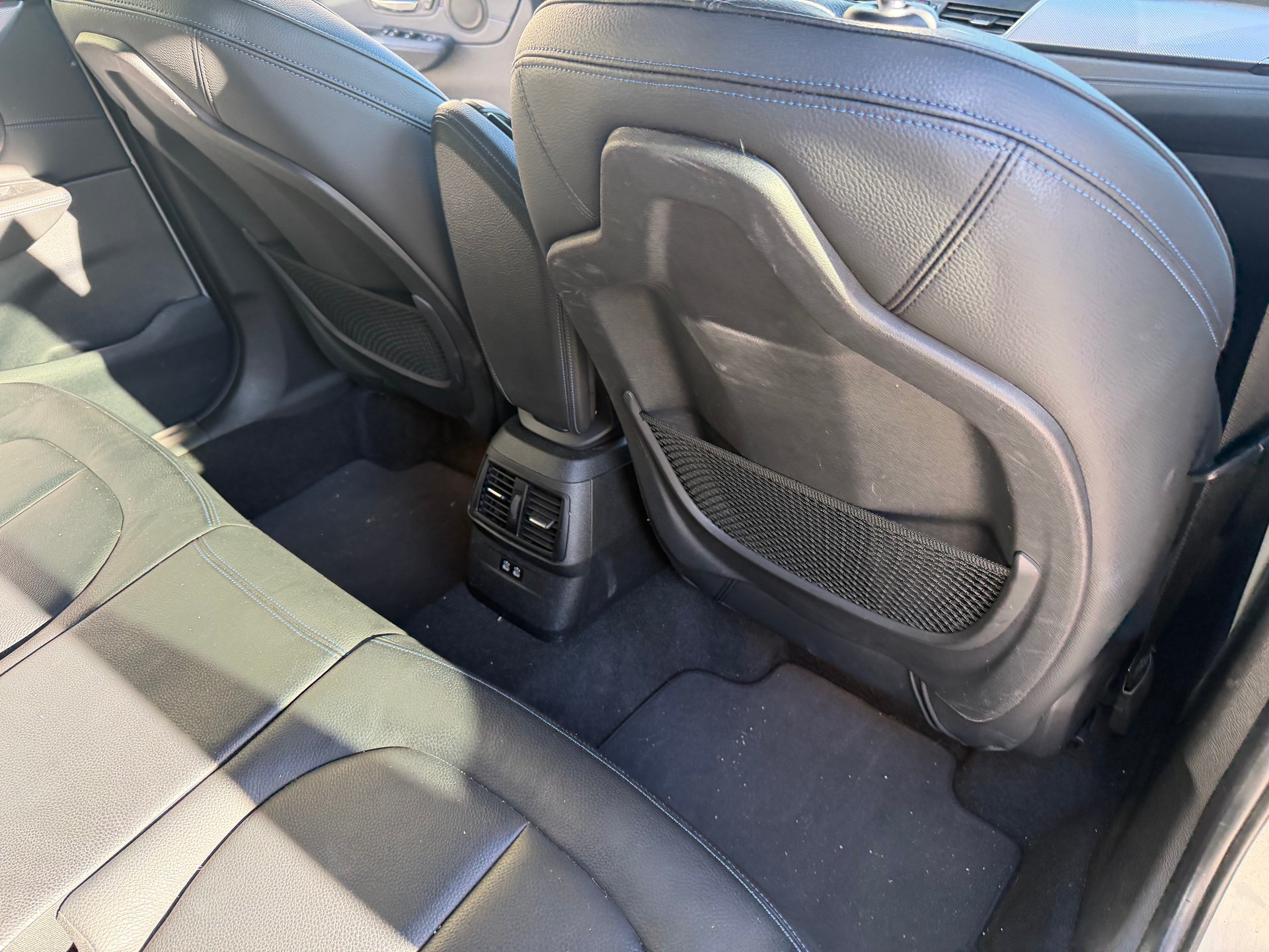 BMW 218d xDrive Active Tourer Steptronic Fleet Edition-image-31