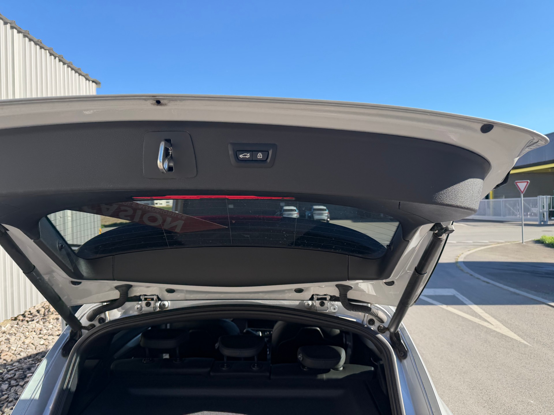 BMW 218d xDrive Active Tourer Steptronic Fleet Edition-image-35