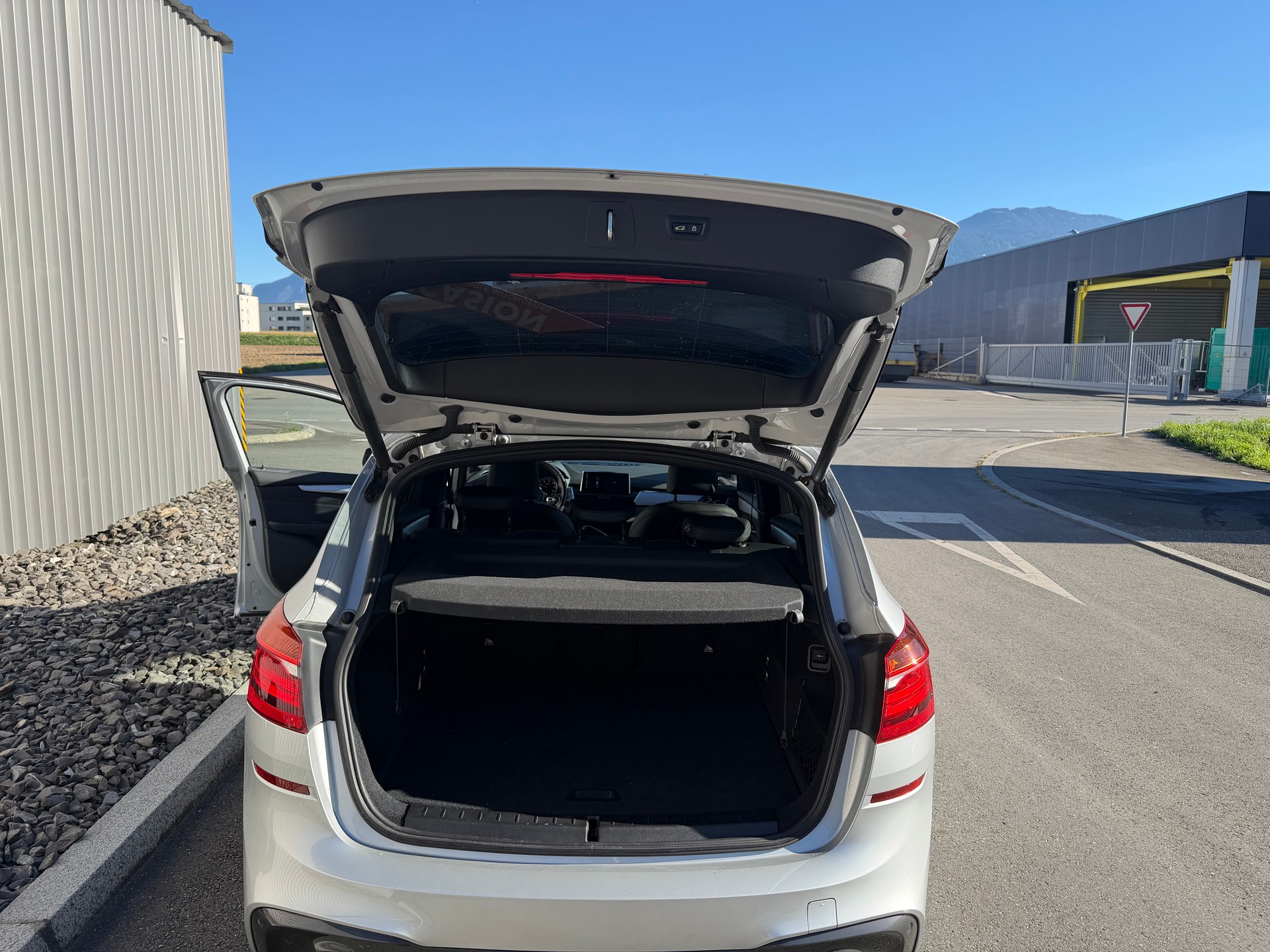 BMW 218d xDrive Active Tourer Steptronic Fleet Edition-image-36