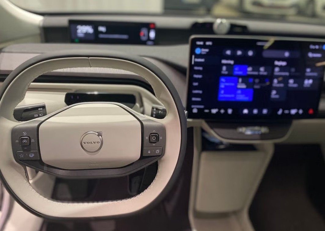 VOLVO EX60 Ultra AWD-image-14