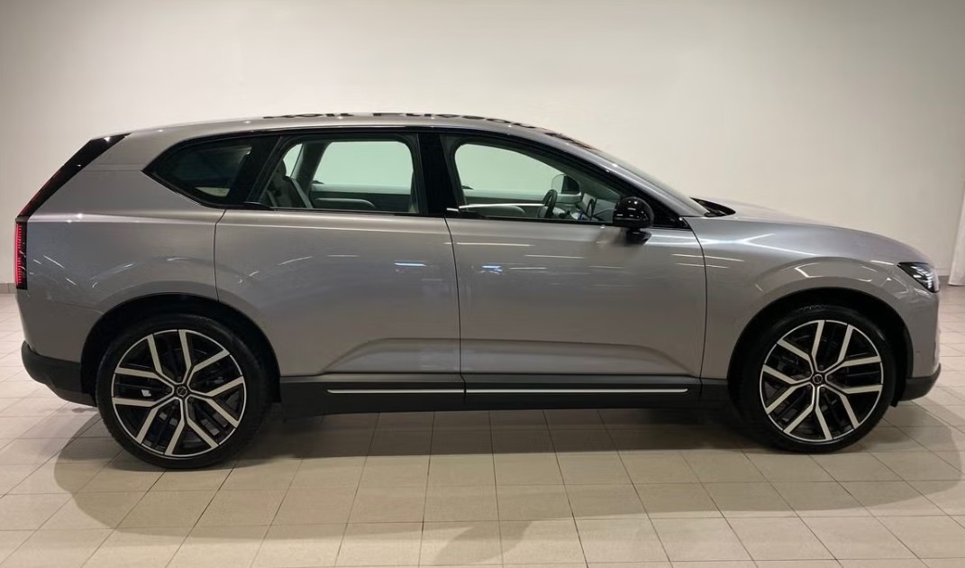 VOLVO EX60 Ultra AWD-showroom-element-2