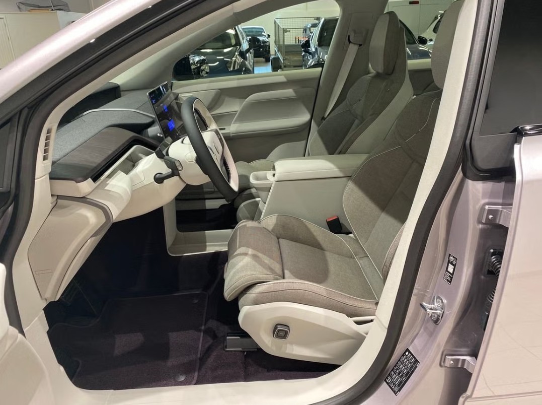 VOLVO EX60 Ultra AWD-image-12
