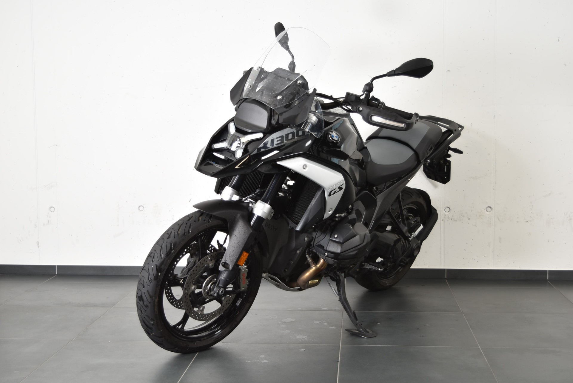 BMW R 1300 GS-image-1