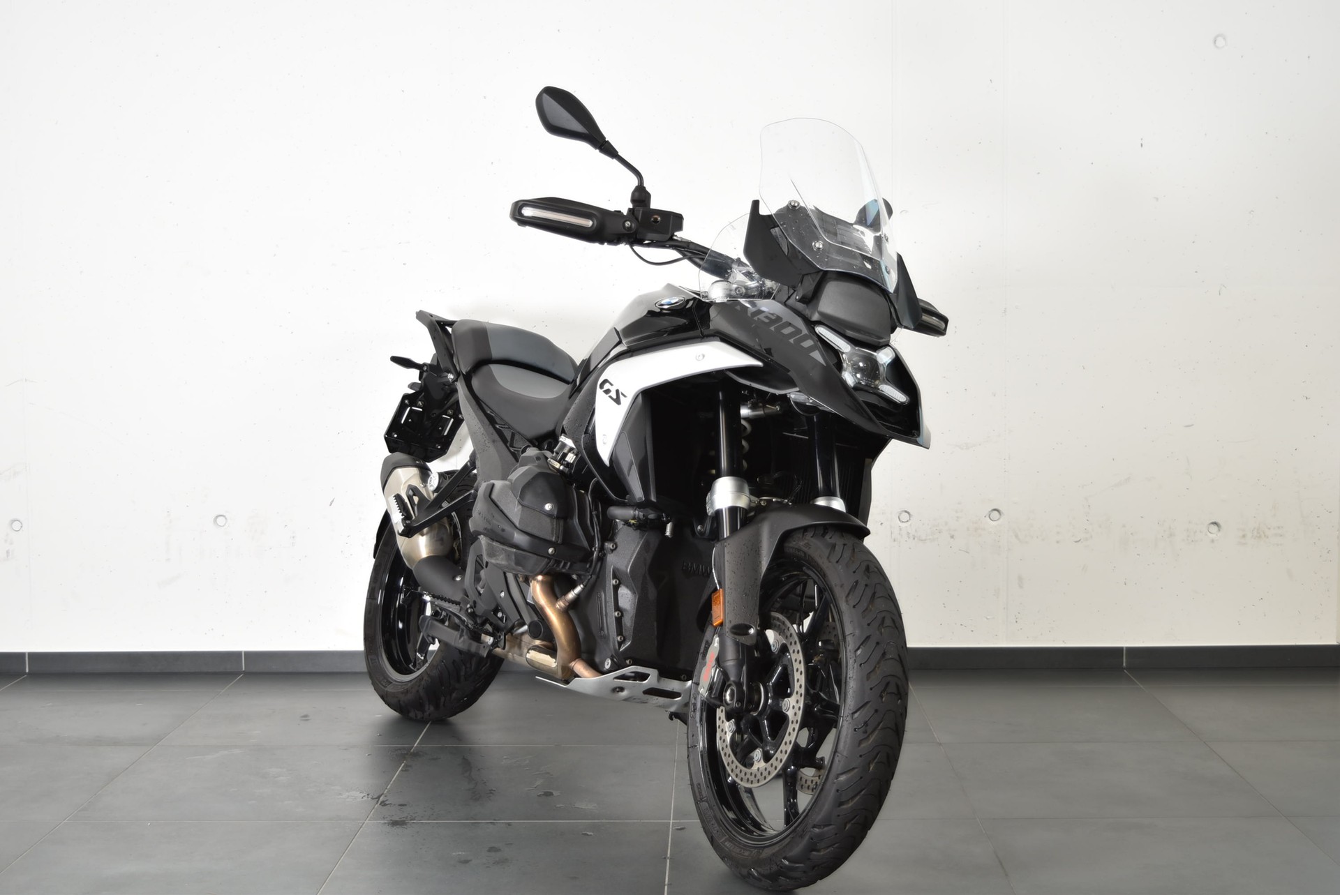BMW R 1300 GS-image-2