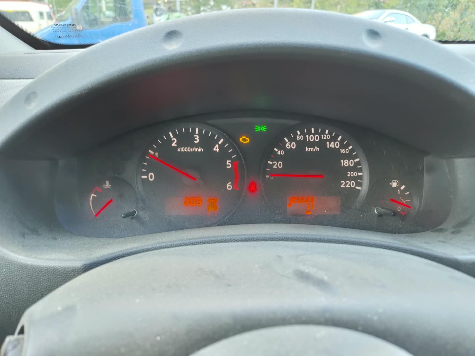 NISSAN Navara King Cab XE 2.5 dCi 4WD-showroom-element-2