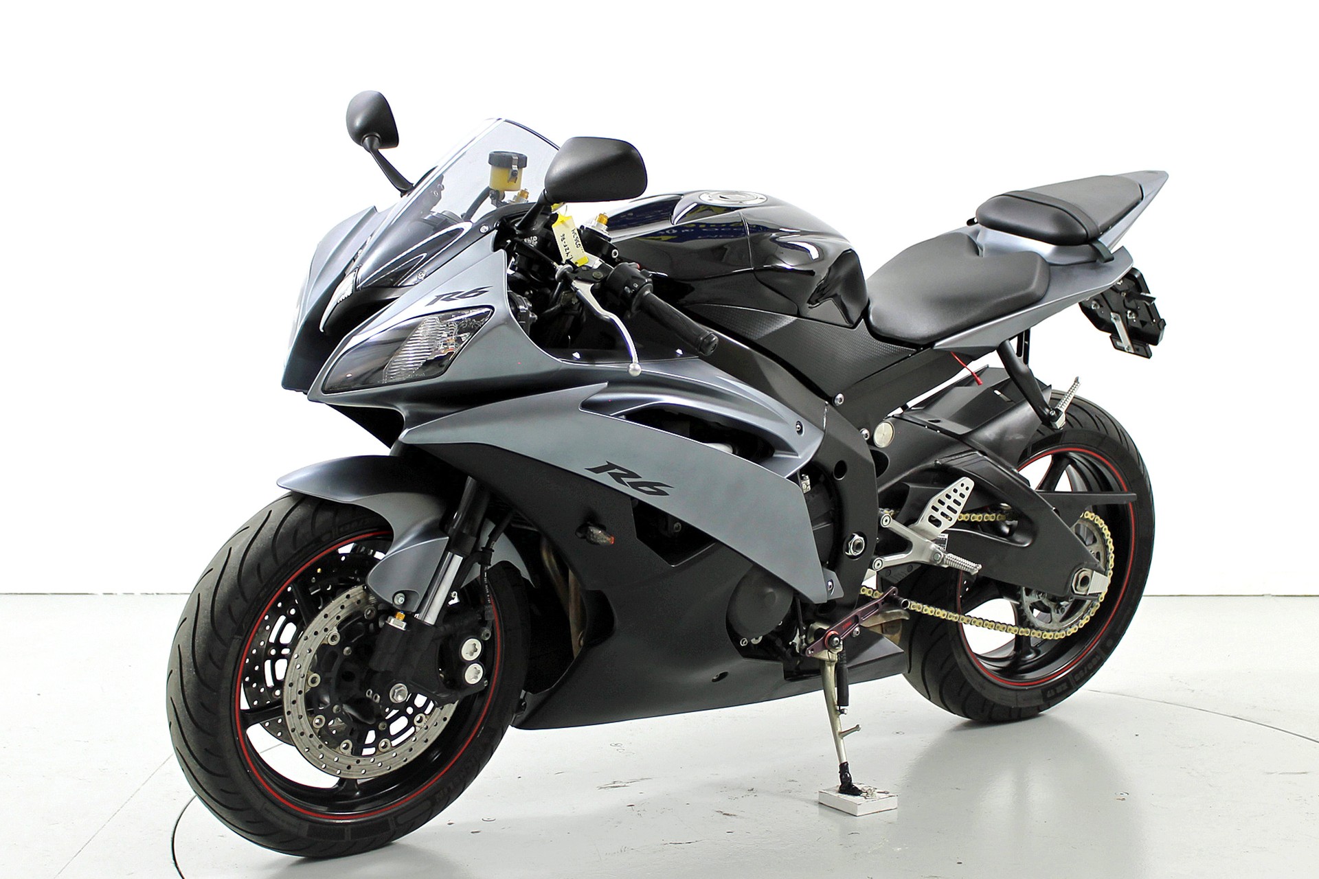 YAMAHA YZF-R6-image-2