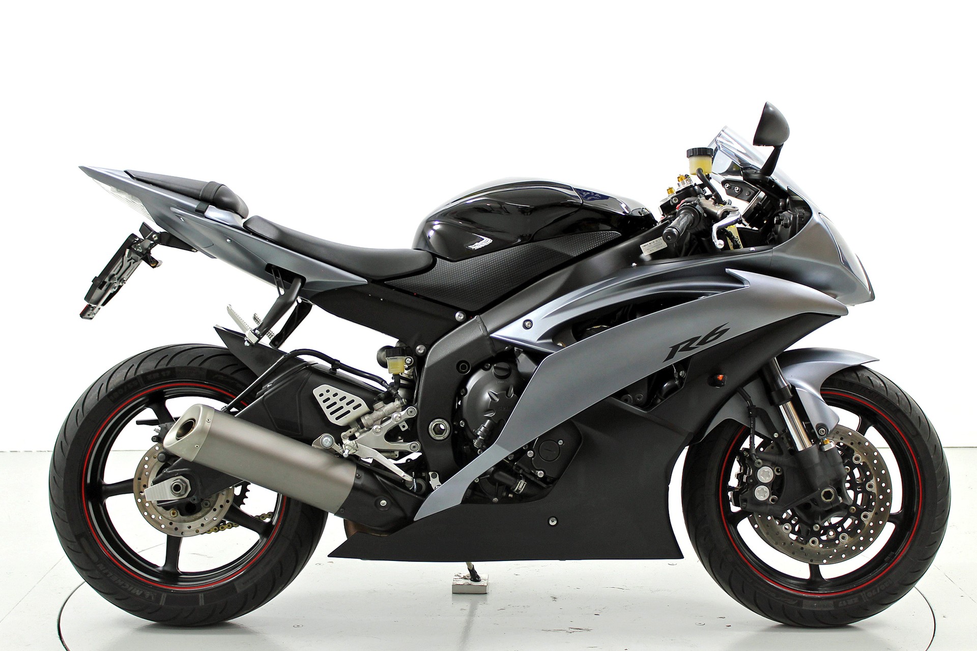YAMAHA YZF-R6-image-3