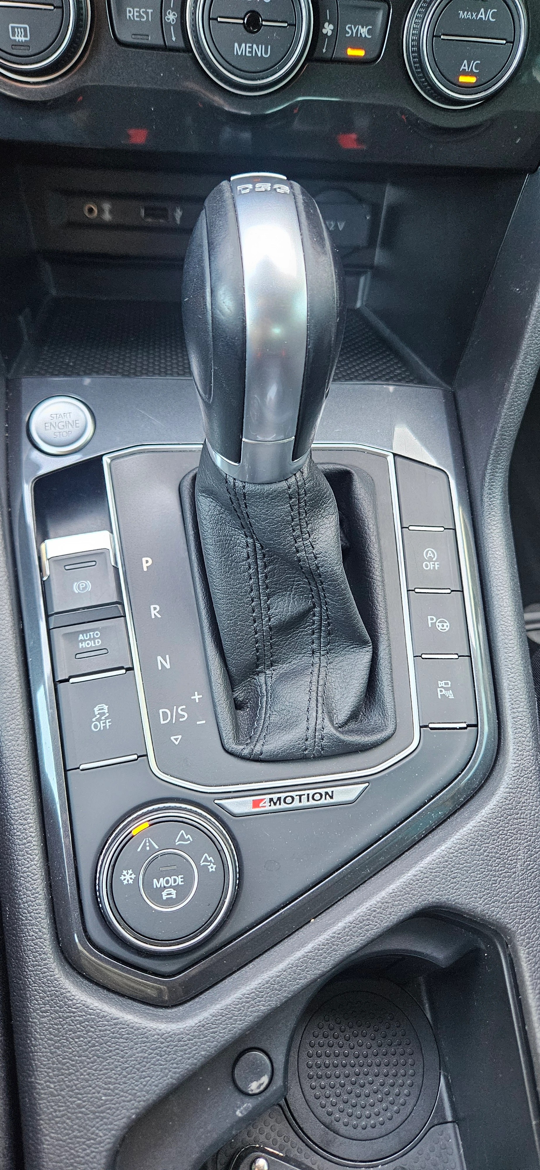 VW Tiguan 2.0 TDI SCR Highline4Motion DSG-image-12