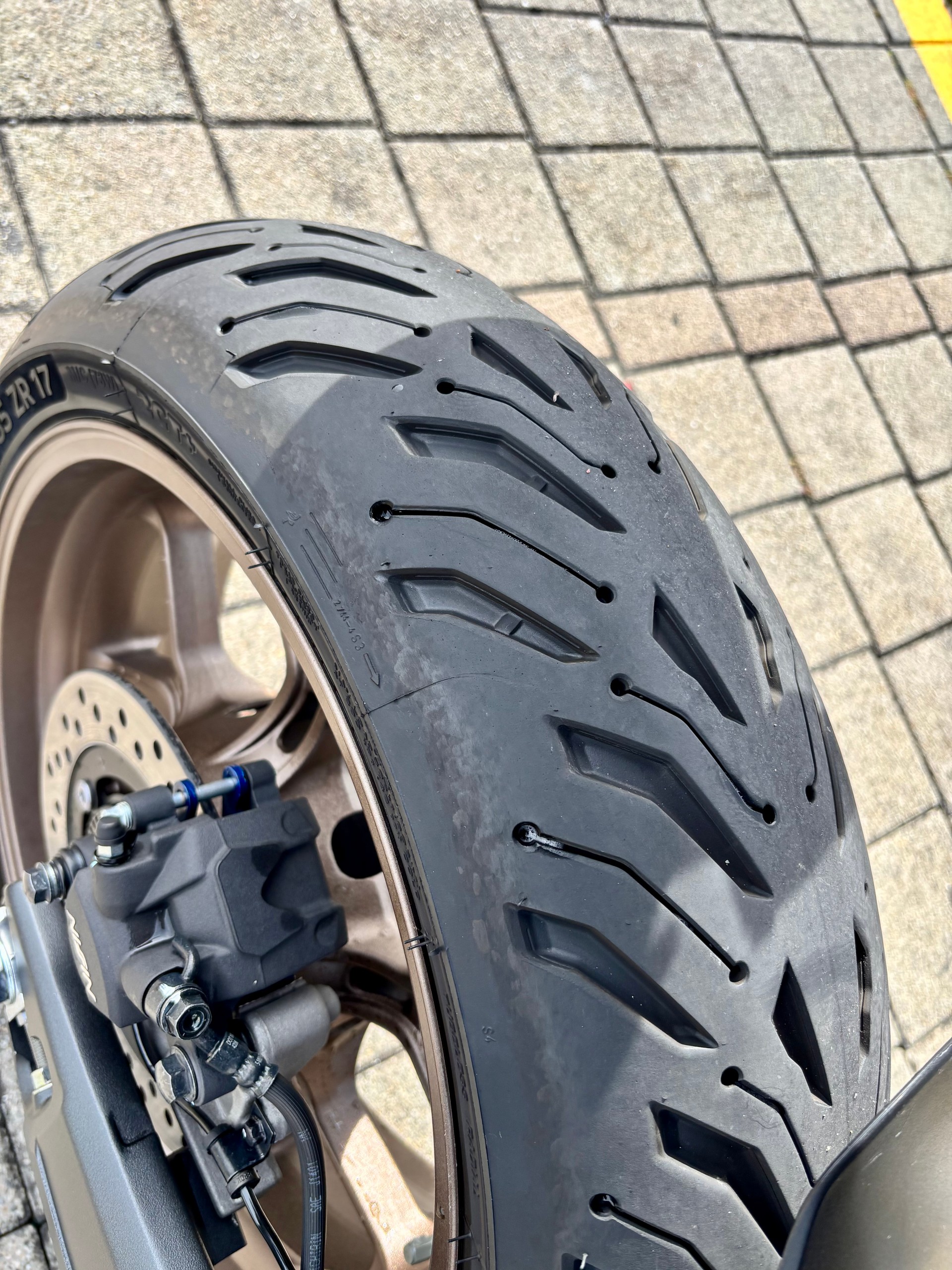 HONDA CB 650 R E-Clutch 2025-image-6