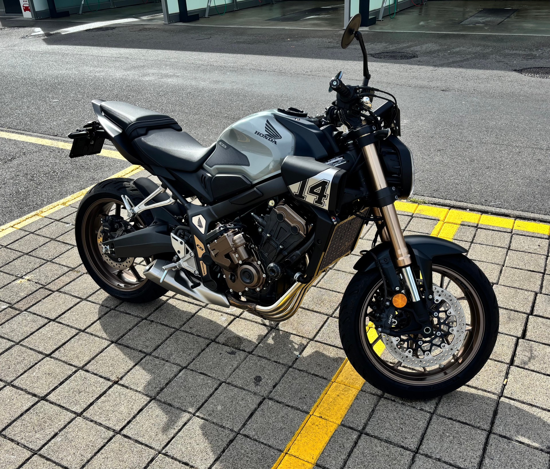 HONDA CB 650 R E-Clutch 2025-image-0
