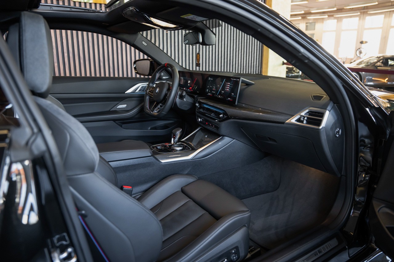 BMW M4 Coupé Competition M xDrive-image-15