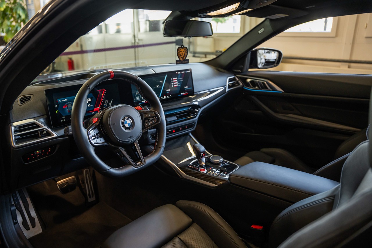 BMW M4 Coupé Competition M xDrive-image-12