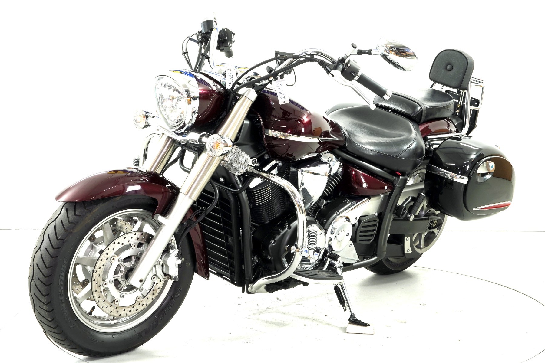 YAMAHA XVS 1300 ABS-image-2