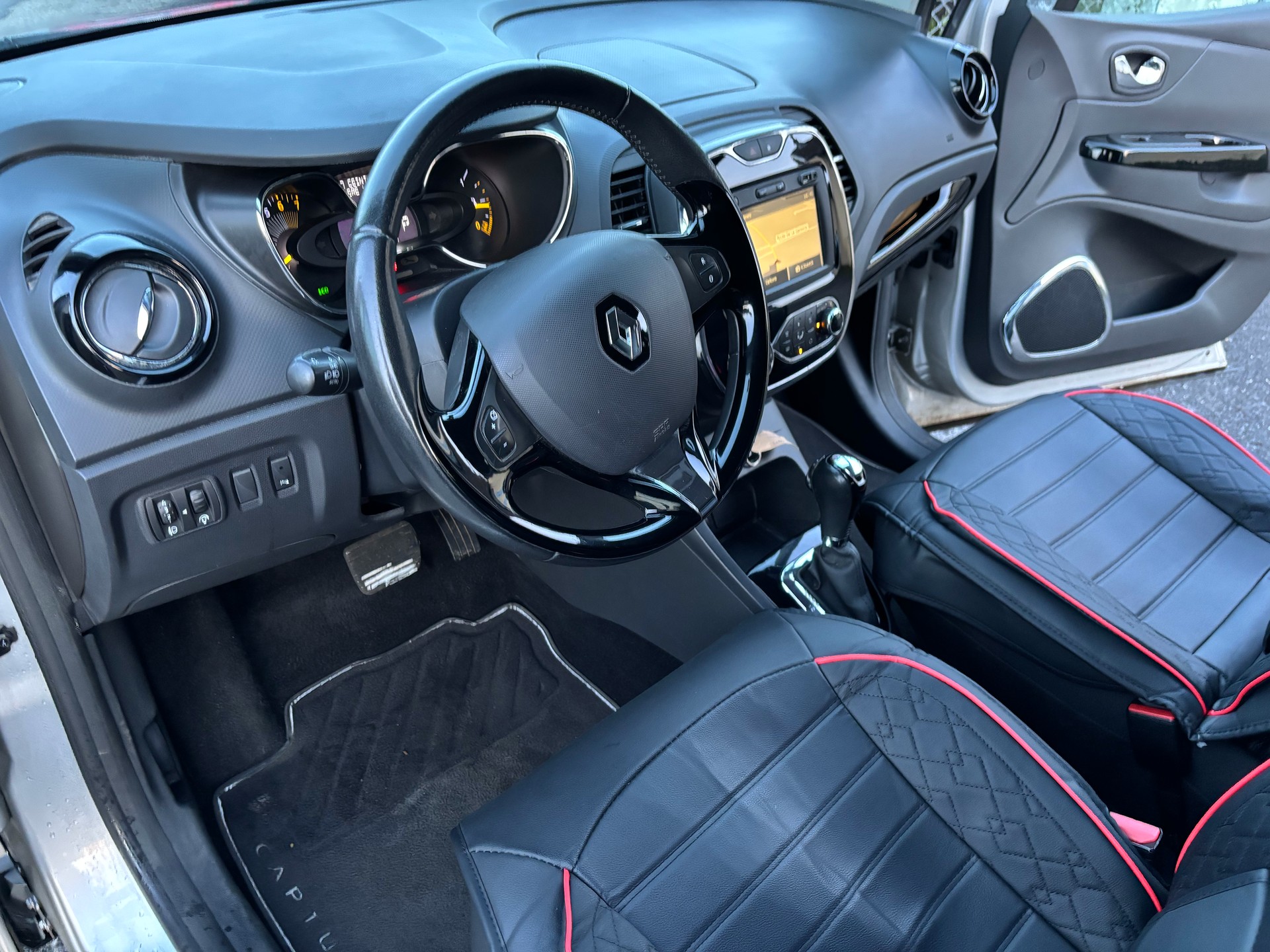 RENAULT Captur 1.2 T 16V Dynamique EDC-image-11