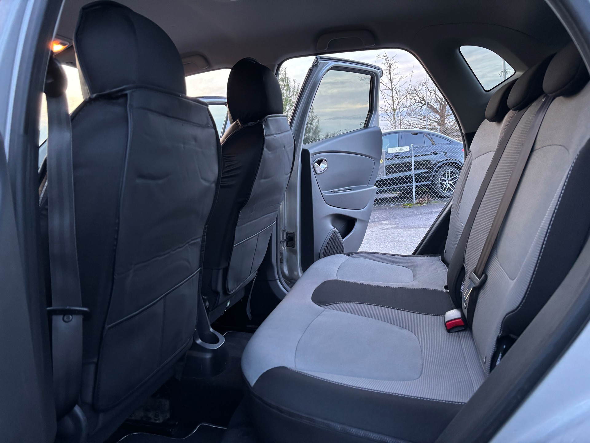 RENAULT Captur 1.2 T 16V Dynamique EDC-image-15