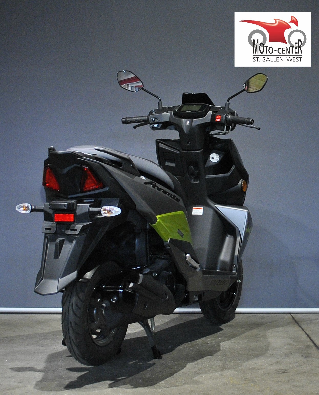 SUZUKI UN 125 Avenis-image-4