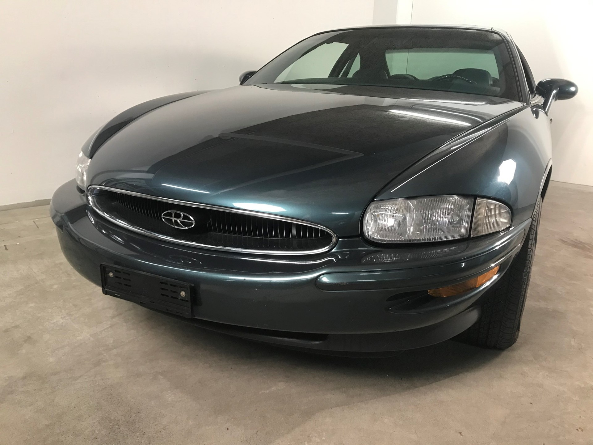 BUICK Riviera Supercharged 1996, 1. Hand, nur 79'000 km. sehr gepflegt,-image-1
