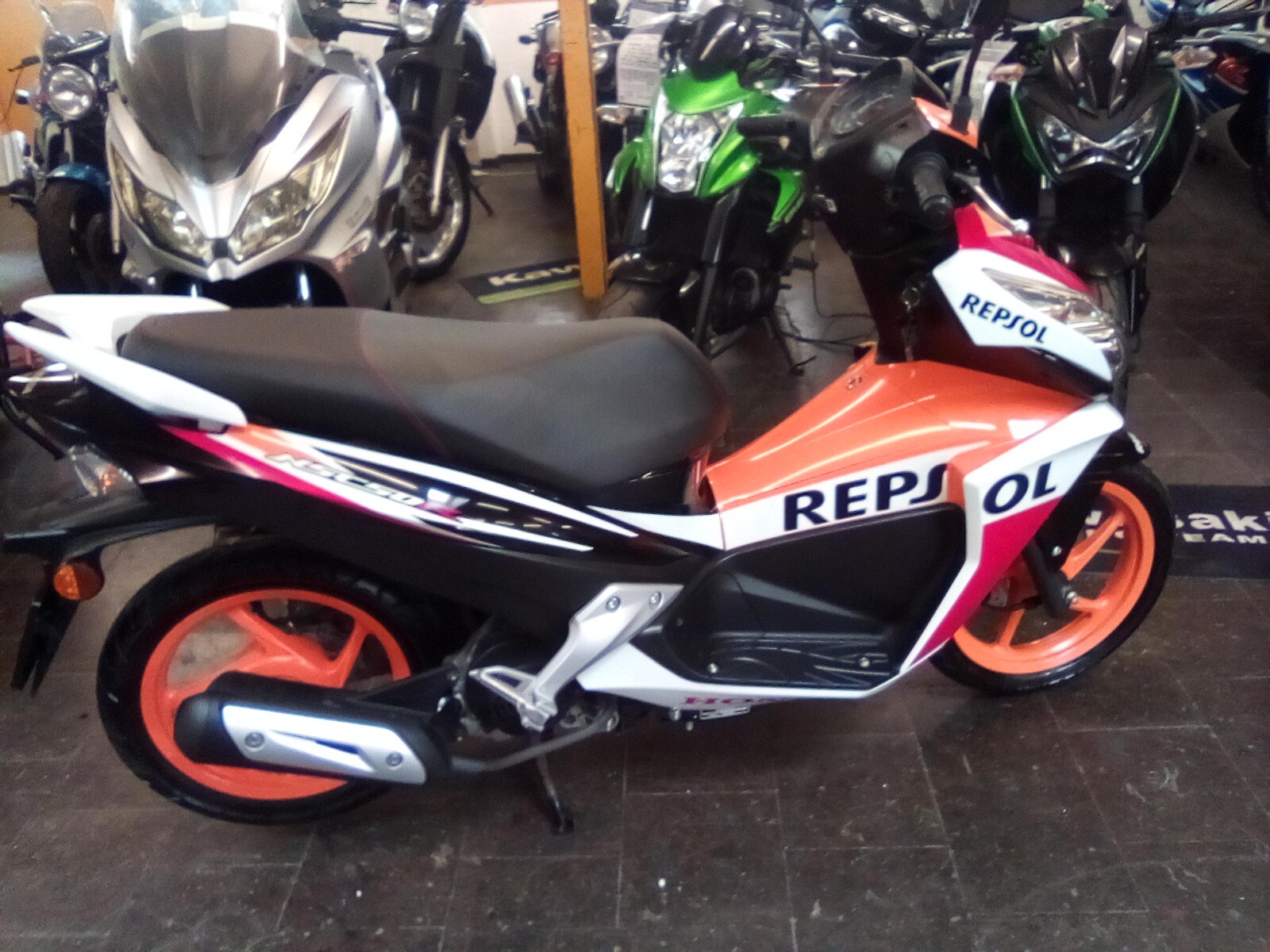 HONDA NSC Vision 50 R Repsol-image-0