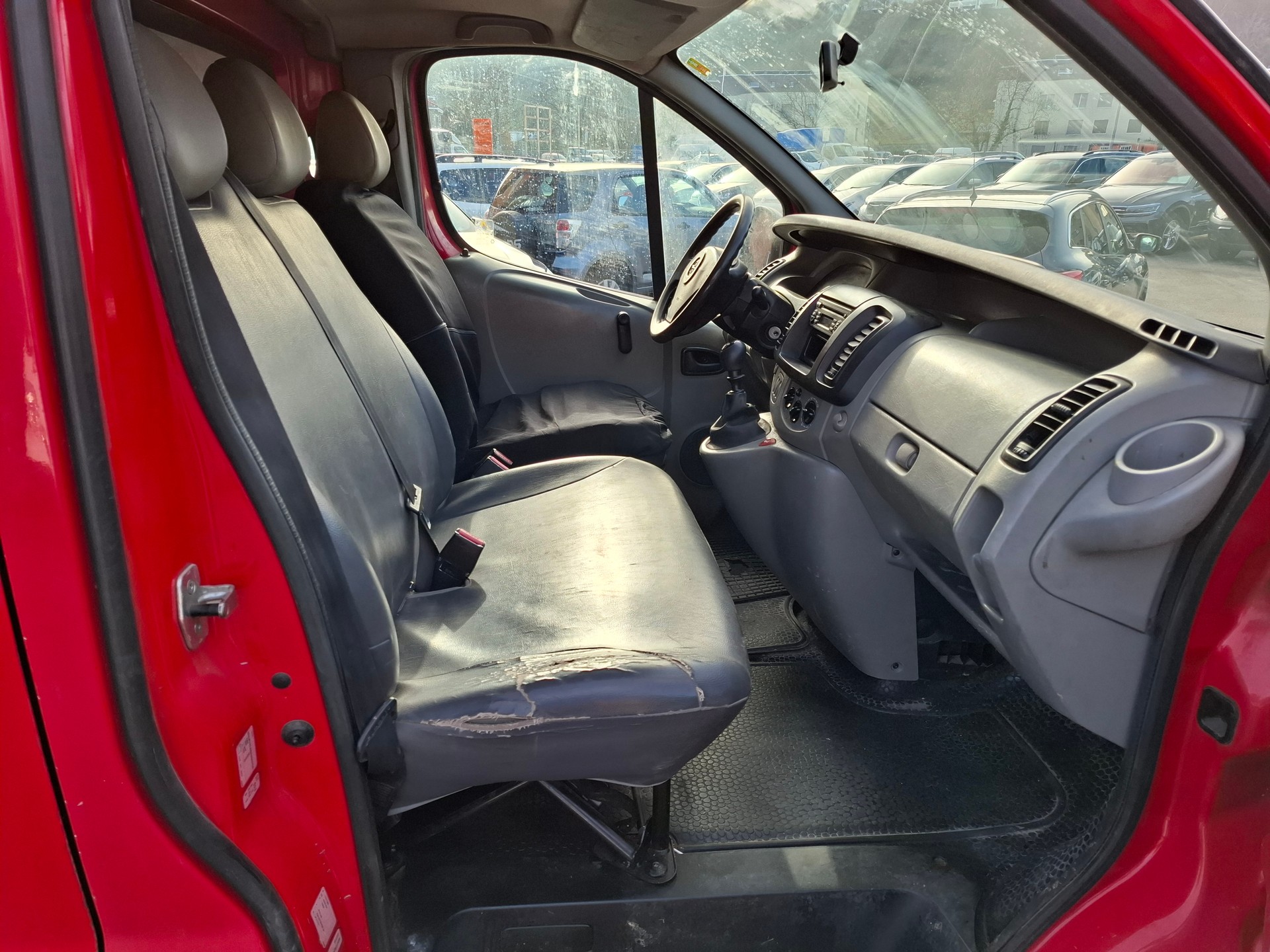 OPEL Vivaro 2.0i 2.7t L1H1-image-7
