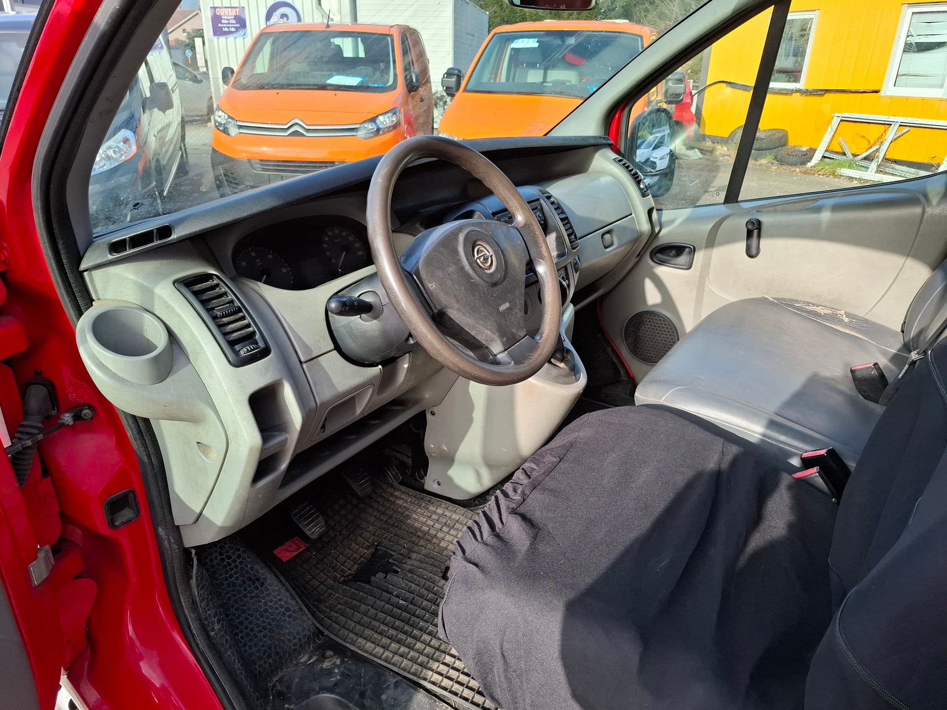 OPEL Vivaro 2.0i 2.7t L1H1-image-6