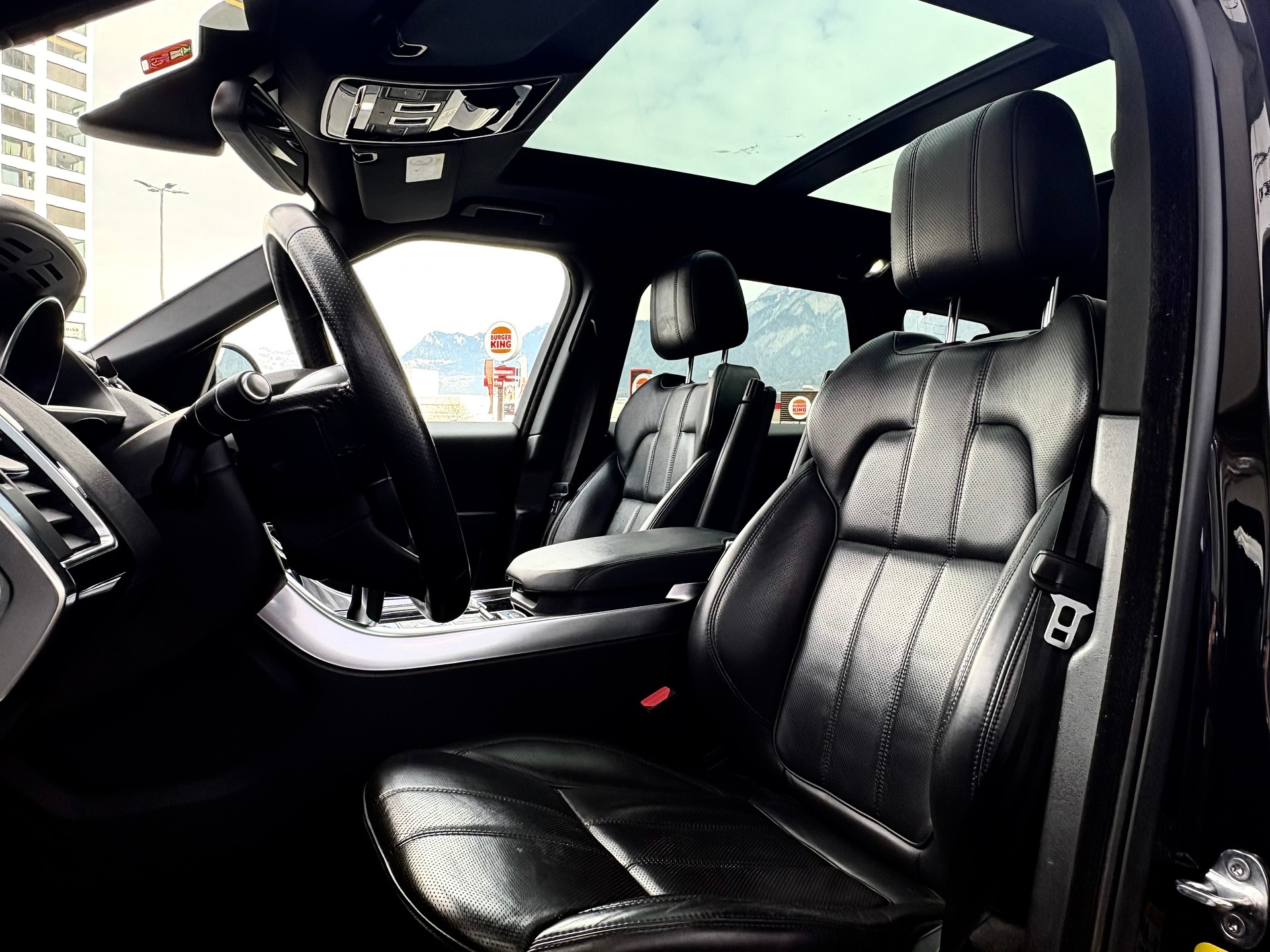 LAND ROVER Range Rover Sport 3.0 TDV6 HSE Automatic-image-4