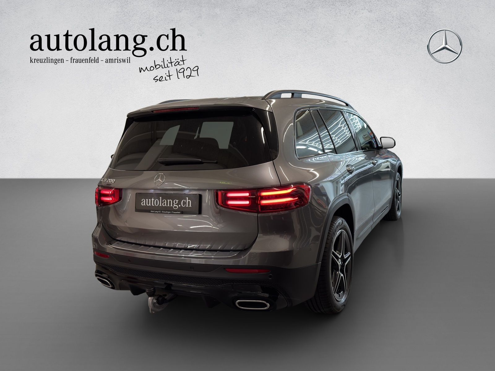 MERCEDES-BENZ GLB 200 AMG Line-showroom-element-3