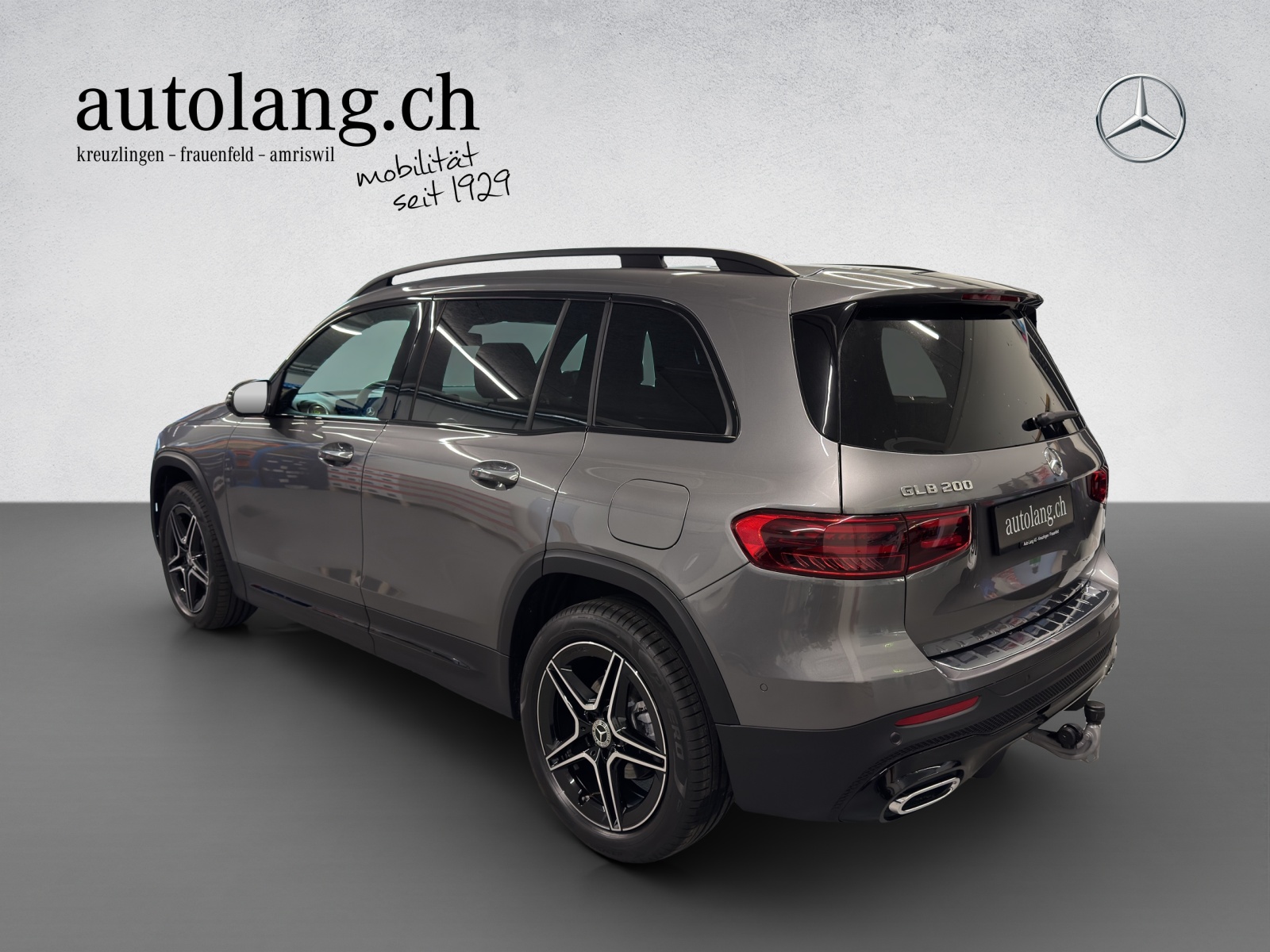 MERCEDES-BENZ GLB 200 AMG Line-showroom-element-2