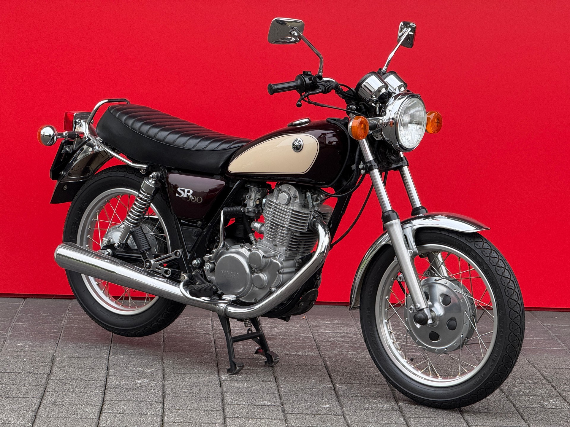 YAMAHA SR 500-image-1