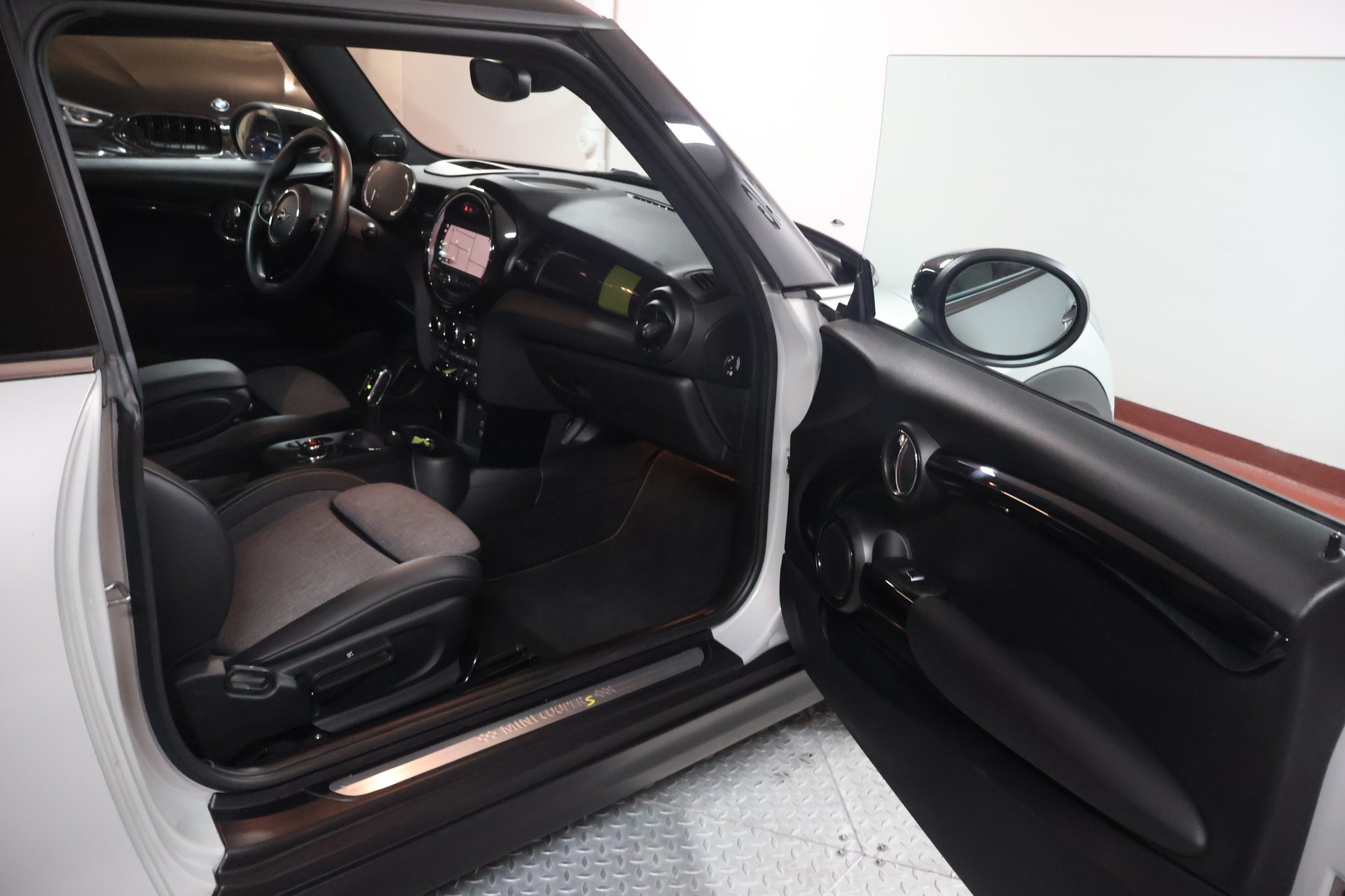 MINI Cooper SE-image-14