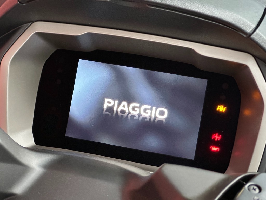 PIAGGIO MP3 530 Exclusive E5+-image-14