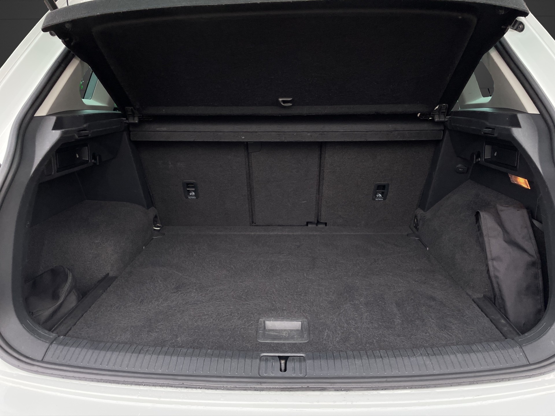 VW Tiguan 2.0 TDI SCR Comfortline 4Motion DSG-image-6