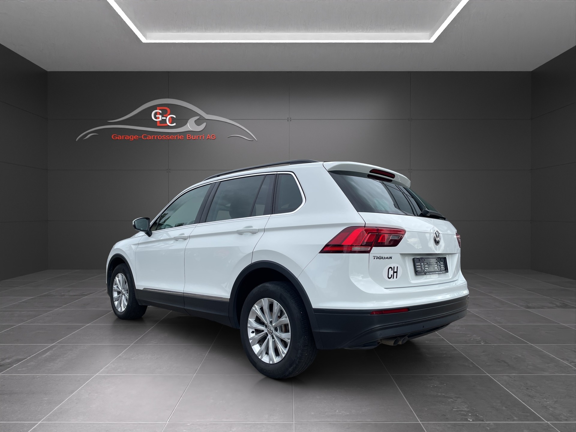 VW Tiguan 2.0 TDI SCR Comfortline 4Motion DSG-image-5