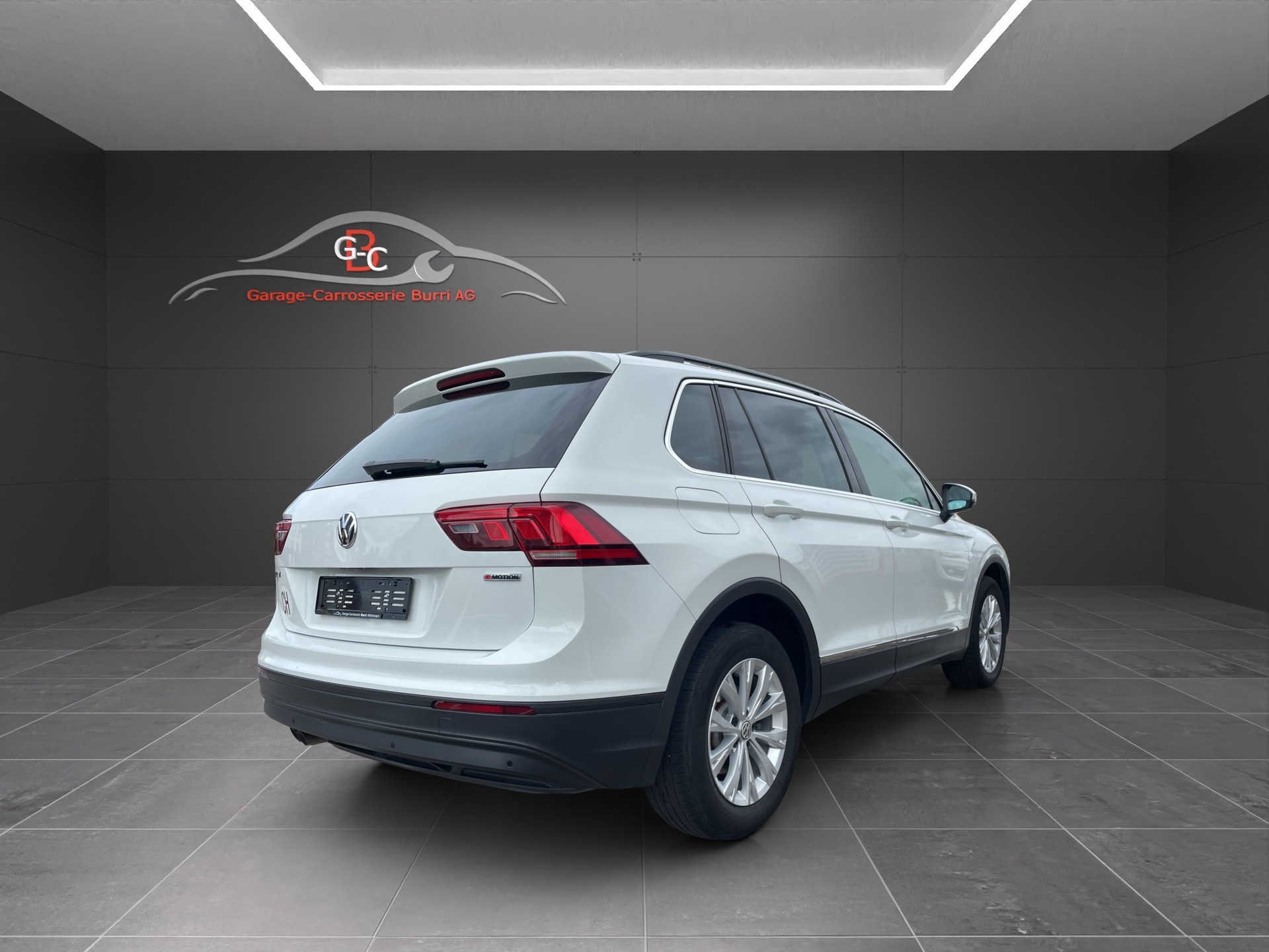VW Tiguan 2.0 TDI SCR Comfortline 4Motion DSG-image-3