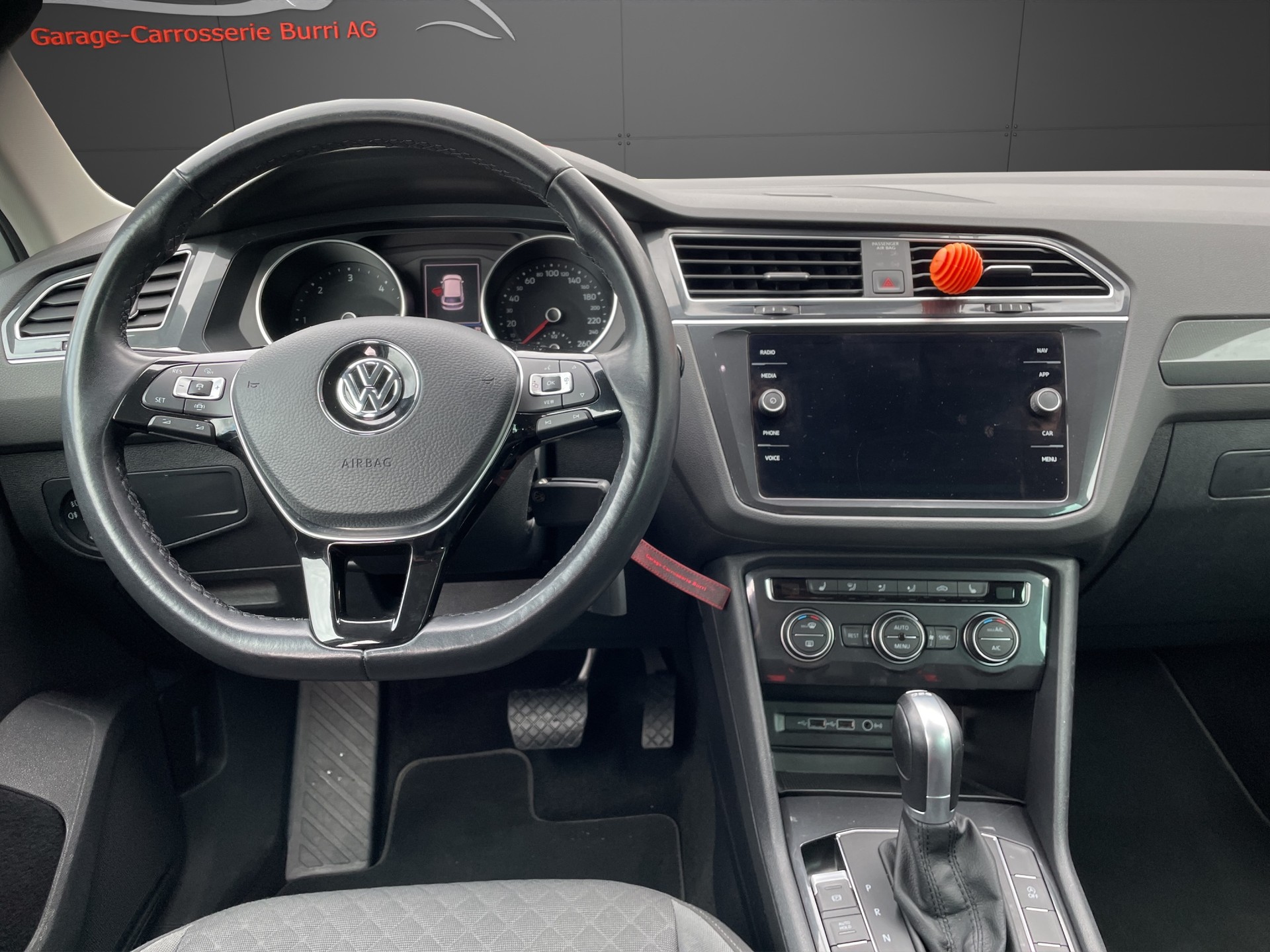 VW Tiguan 2.0 TDI SCR Comfortline 4Motion DSG-image-9