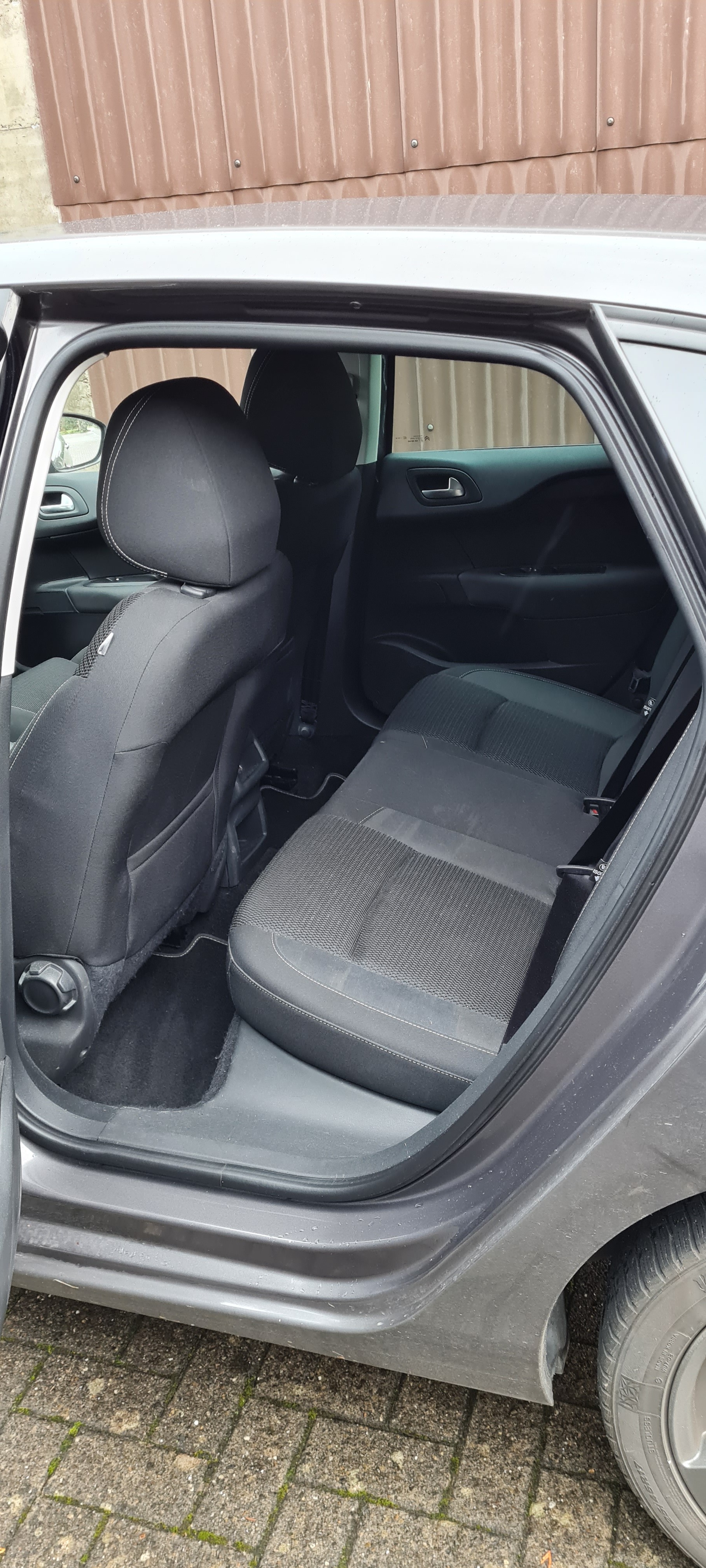 CITROEN C4 1.2 Pure Tech Feel Edition Automatic-image-4