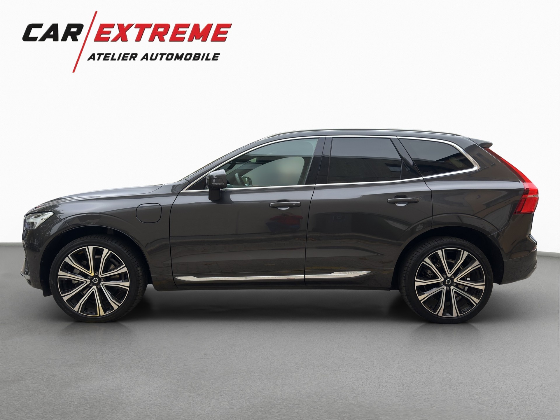 VOLVO XC60 T8 eAWD PluginHybrid Plus Bright Geartronic-showroom-element-1