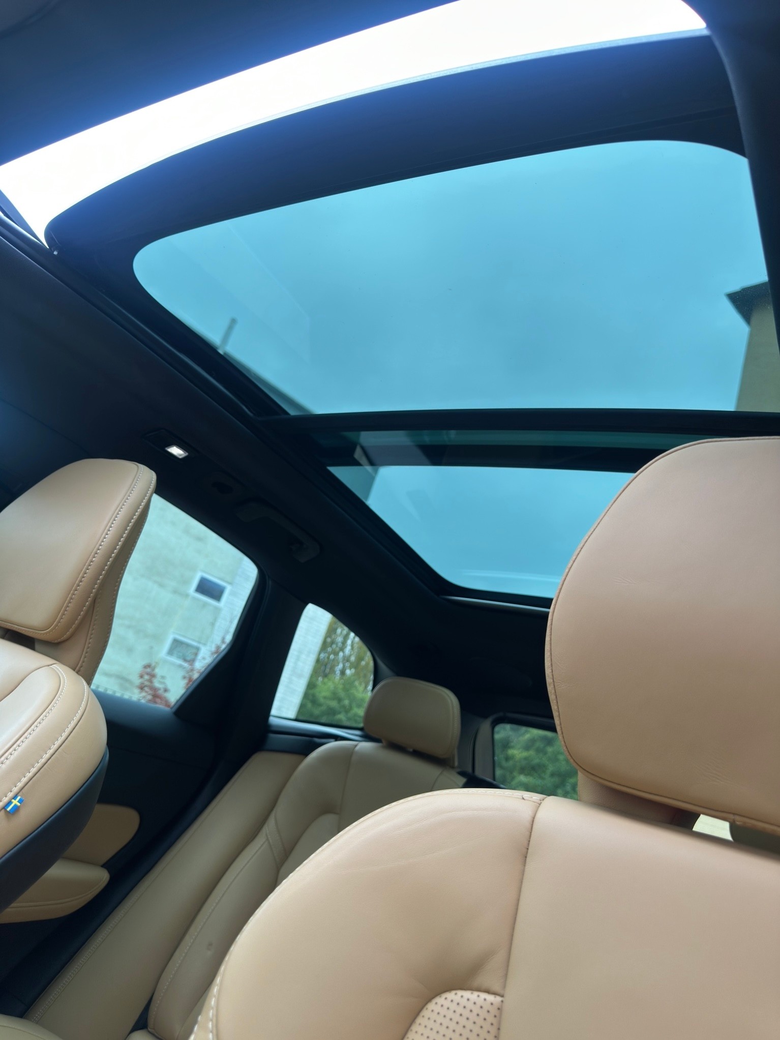VOLVO XC60 T8 eAWD PluginHybrid Plus Bright Geartronic-image-13