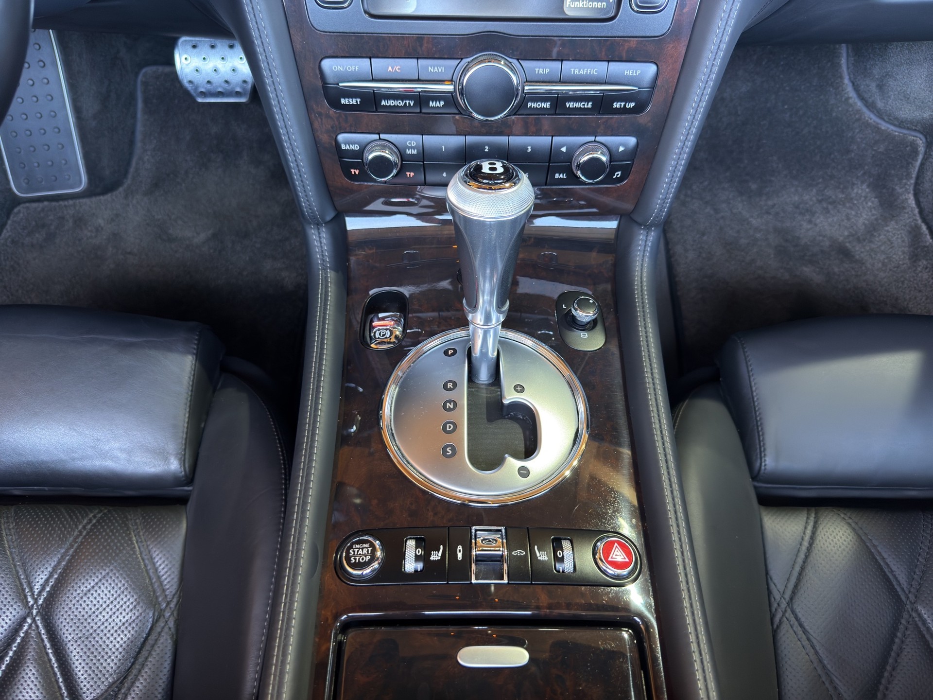 BENTLEY Continental GTC 6.0-image-17
