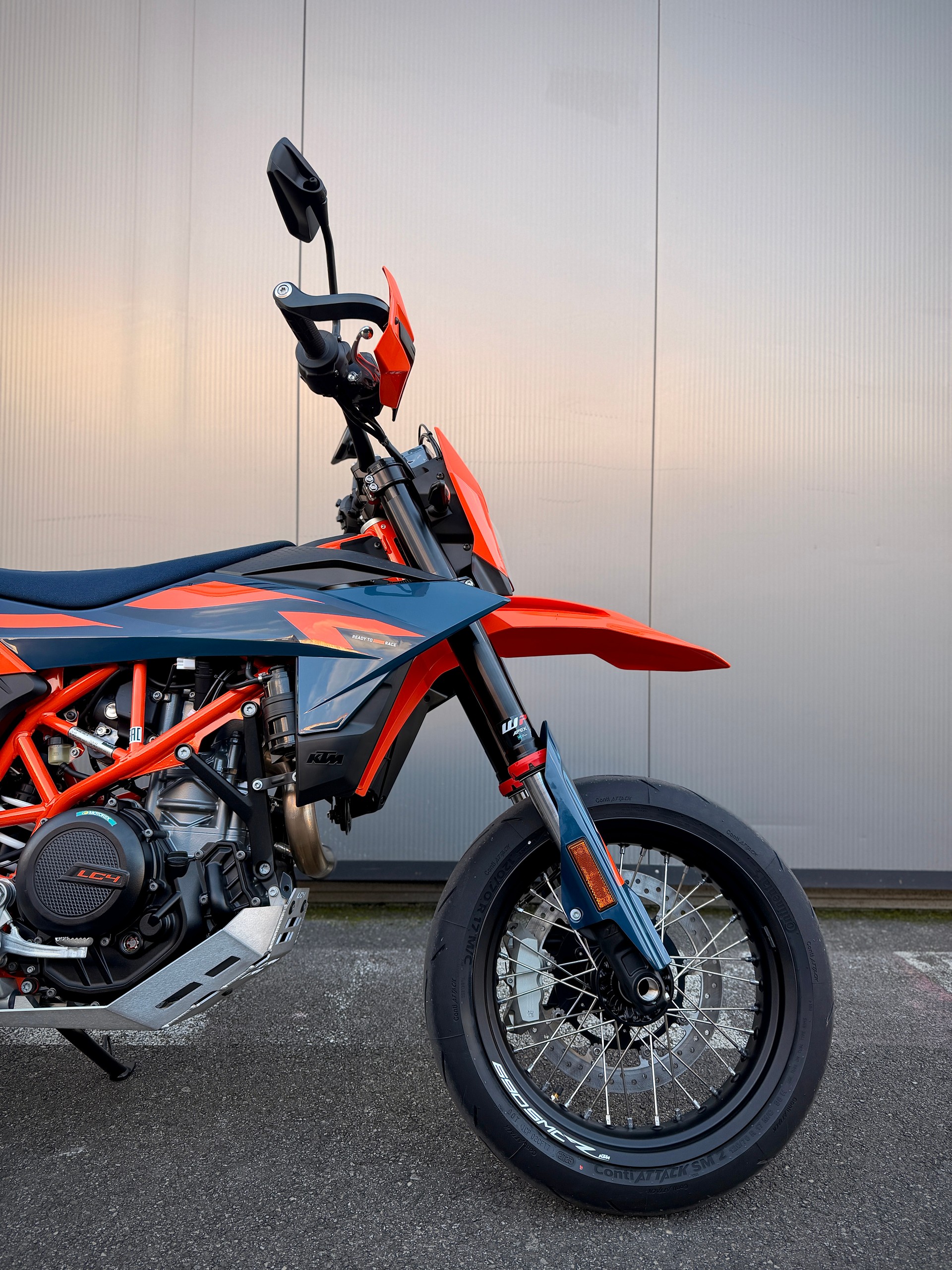 KTM 690 SMC R 2026-image-11