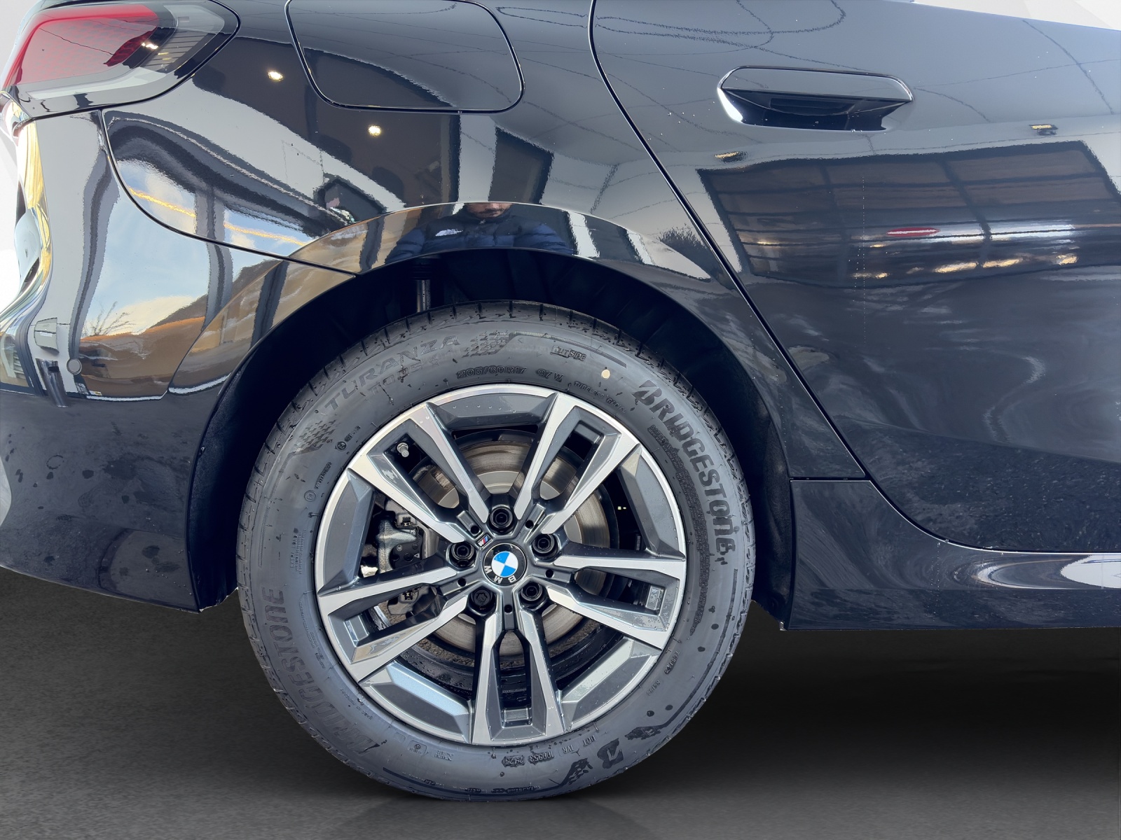BMW 225e xDrive Active Tourer-image-19