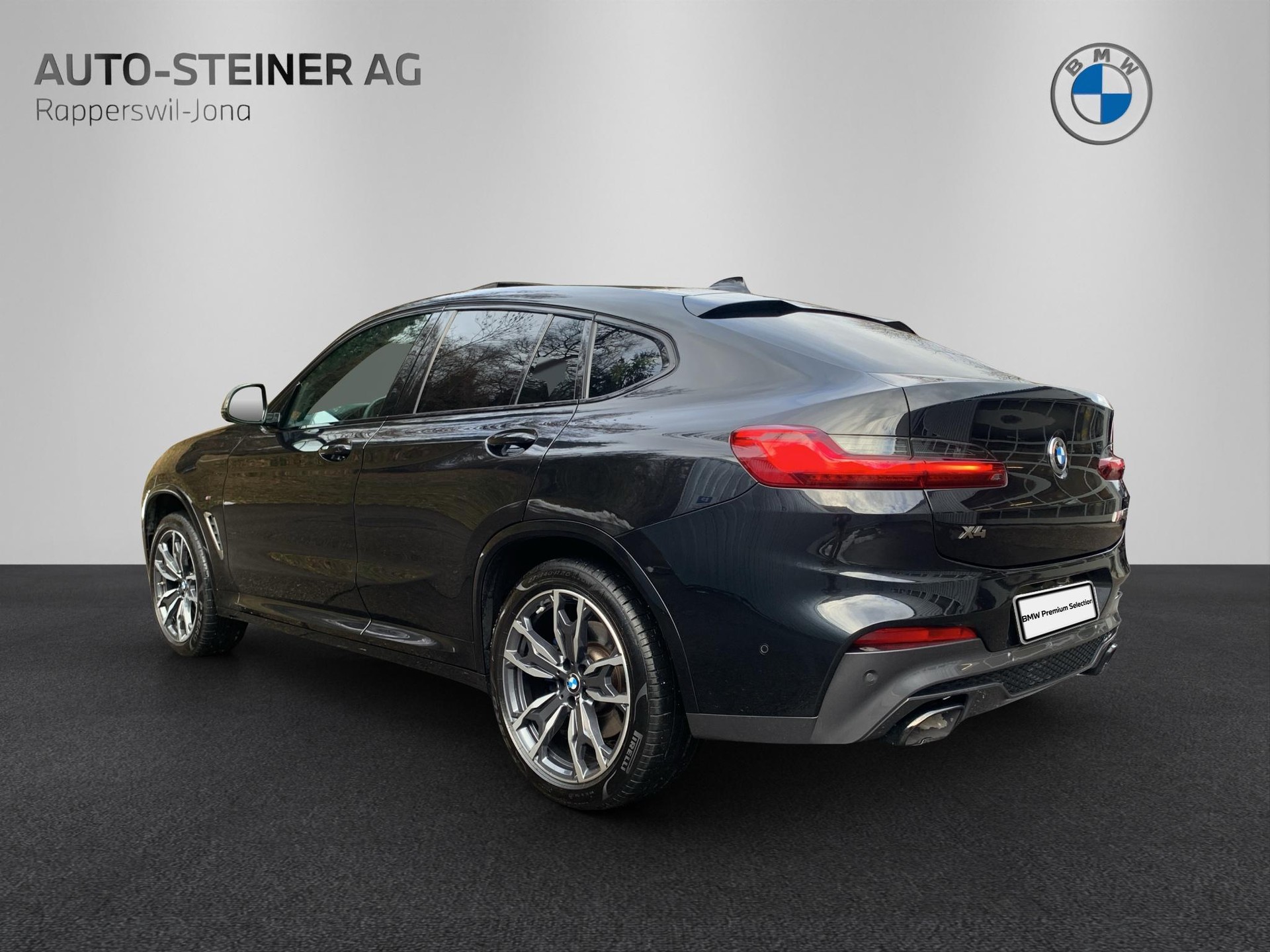 BMW X4 M40i-showroom-element-2