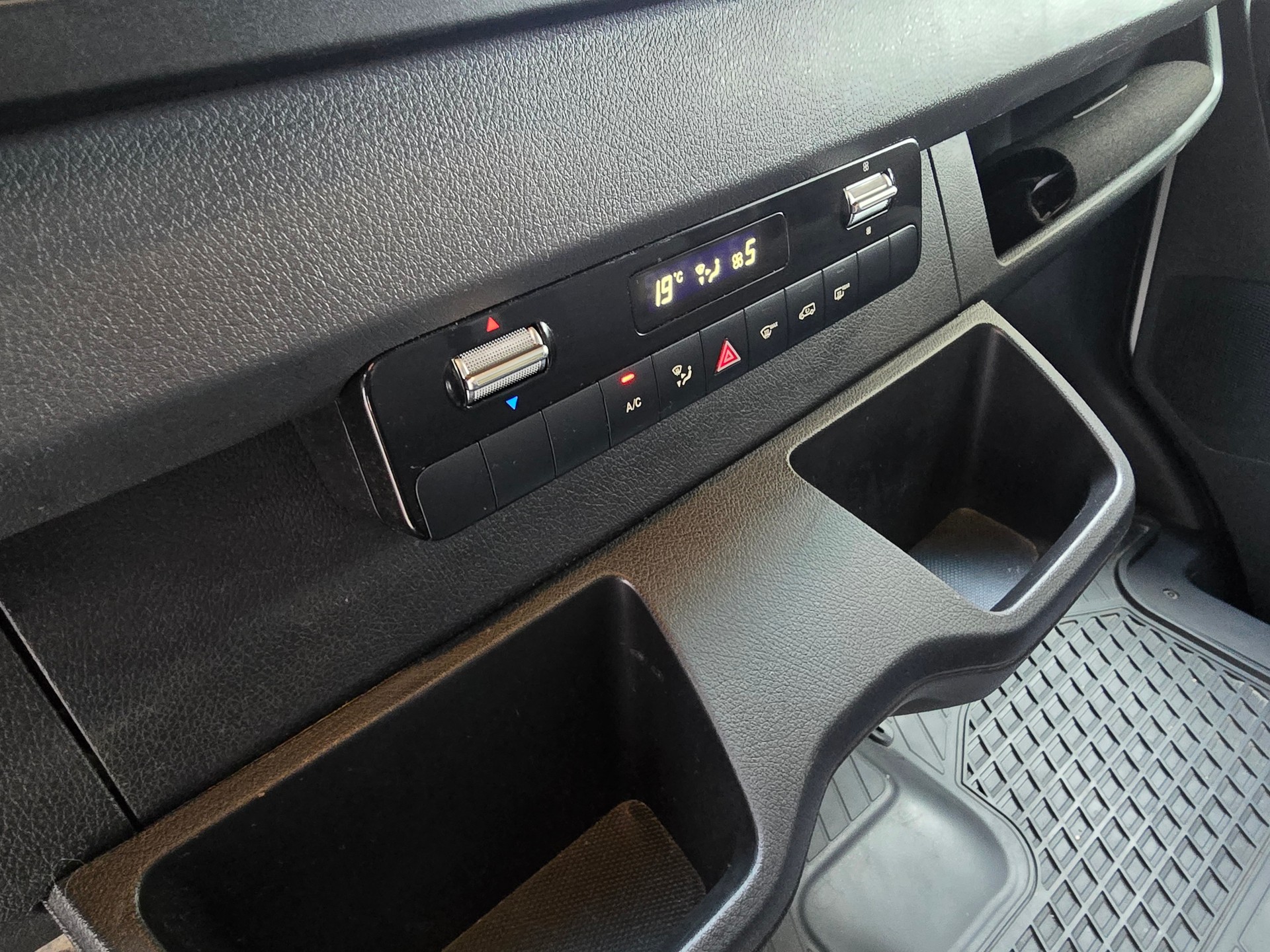 MERCEDES-BENZ Sprinter 317 CDI Lang 9G-TRONIC-image-16