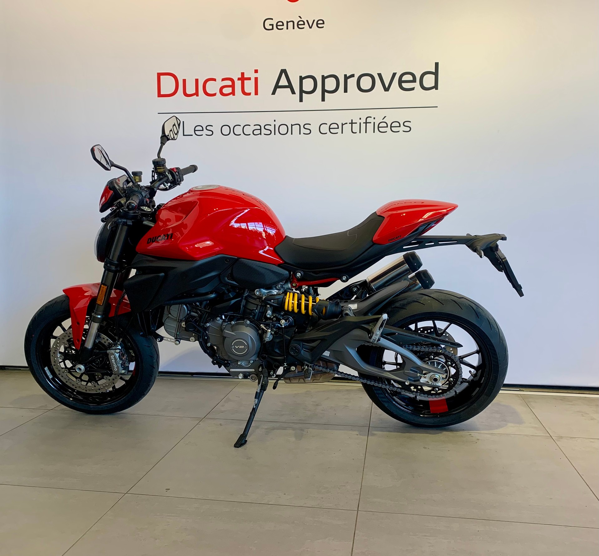 DUCATI MONSTER 890-image-1