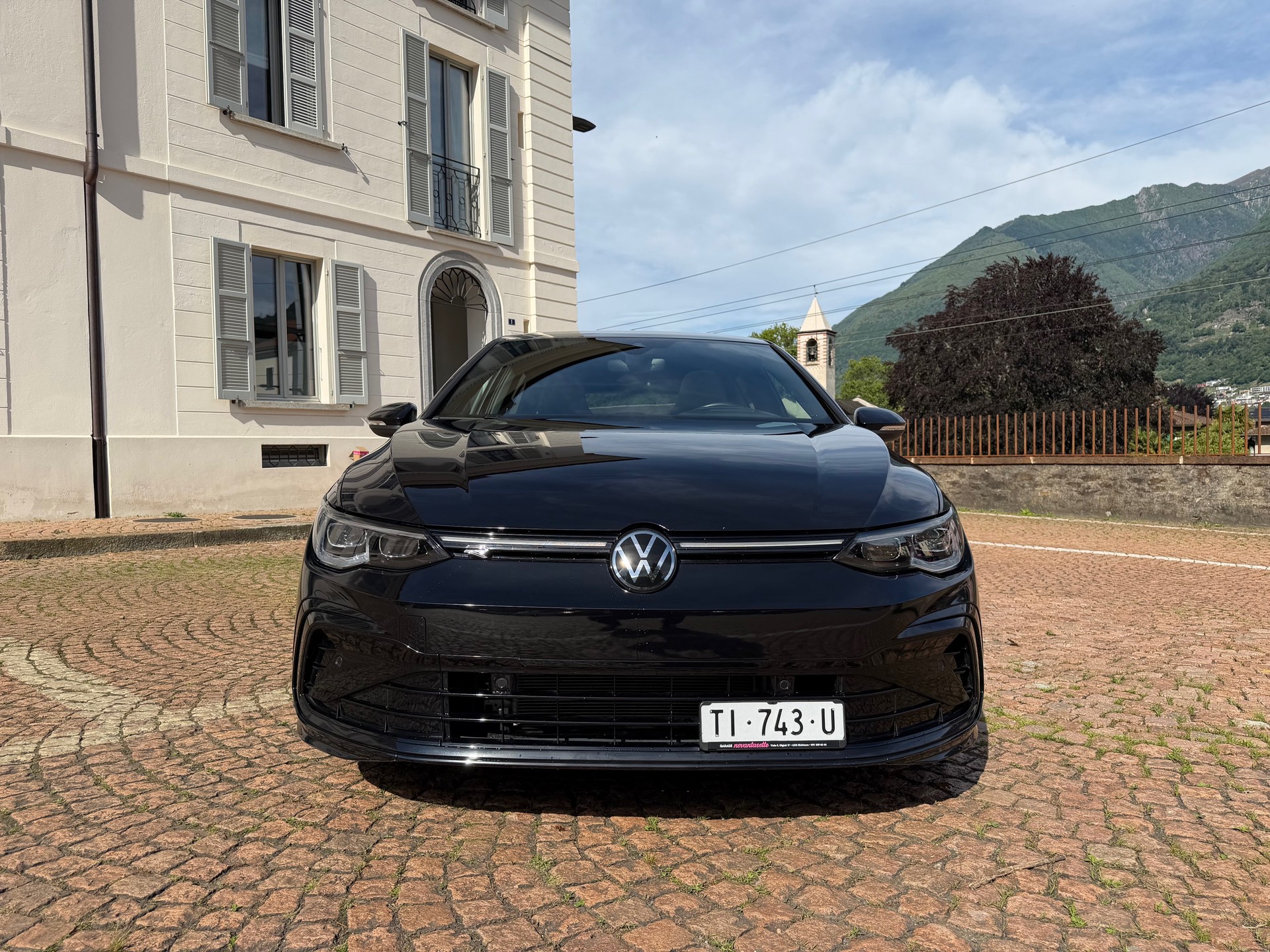 VW Golf 1.5 eTSI mHEV ACT R-Line DSG-image-7