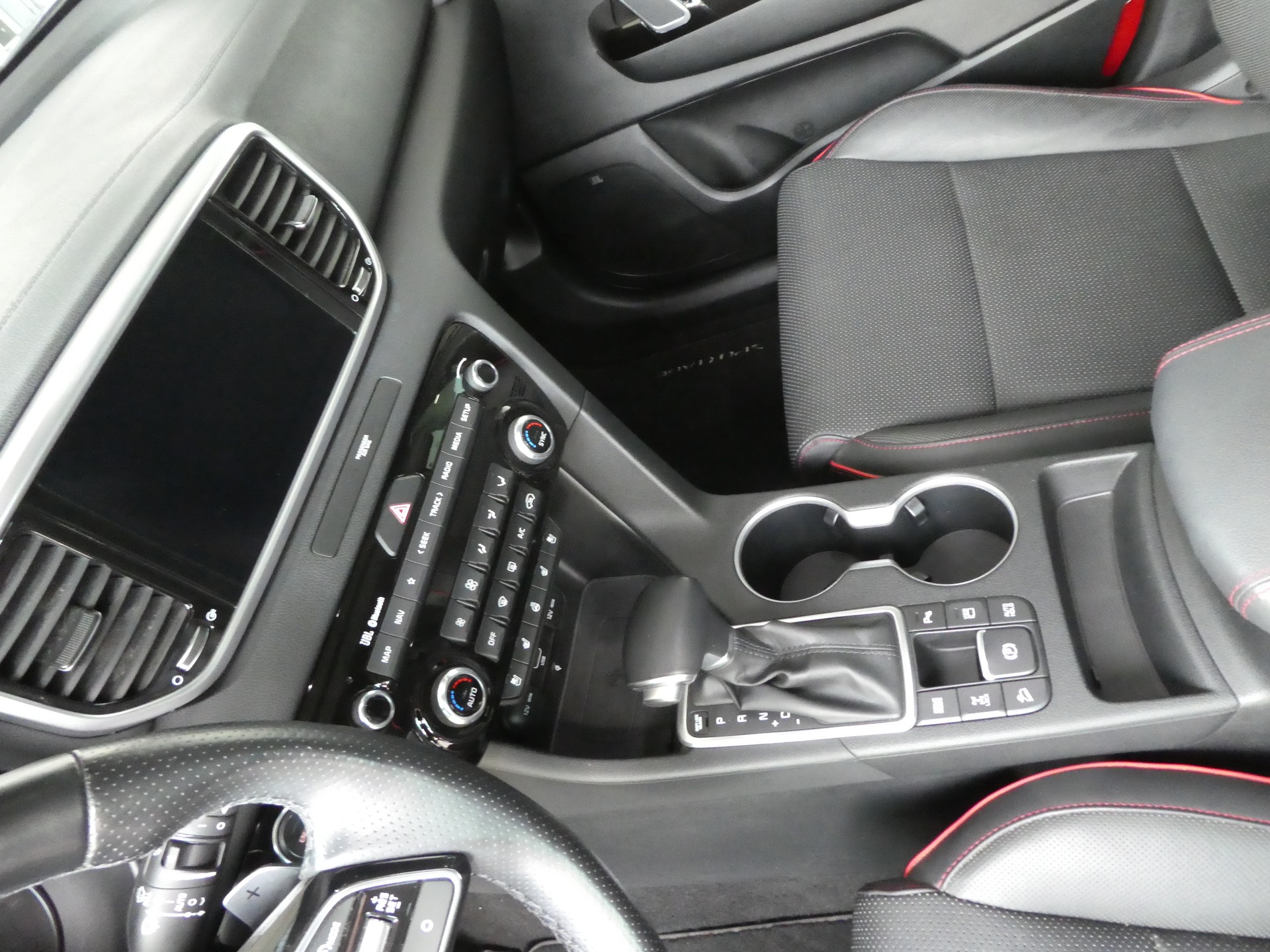 KIA Sportage 1.6CRDi Mild Hybrid GT-Line 4WD DCT-image-11