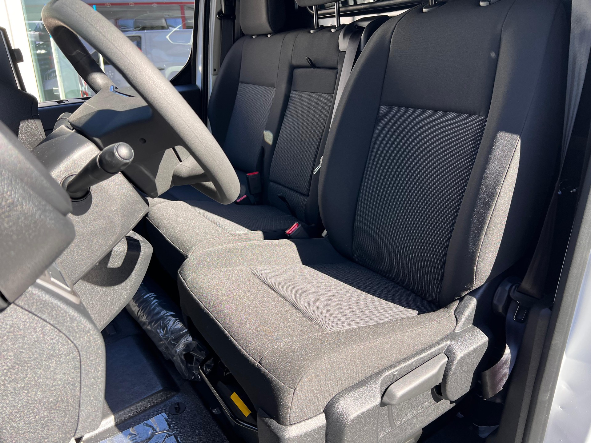 TOYOTA PROACE Van L2 2.0 D Advanced-image-8