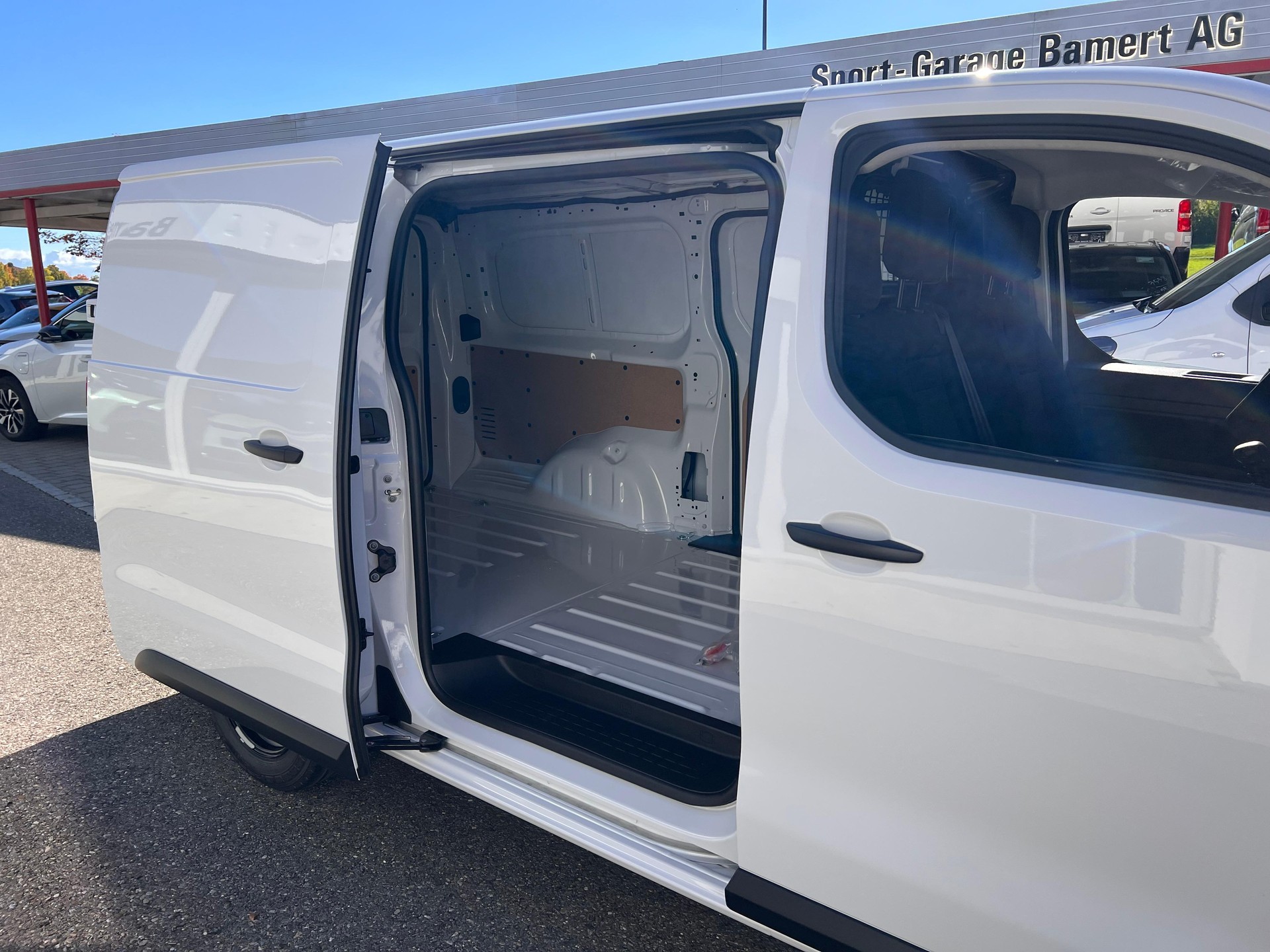 TOYOTA PROACE Van L2 2.0 D Advanced-image-10