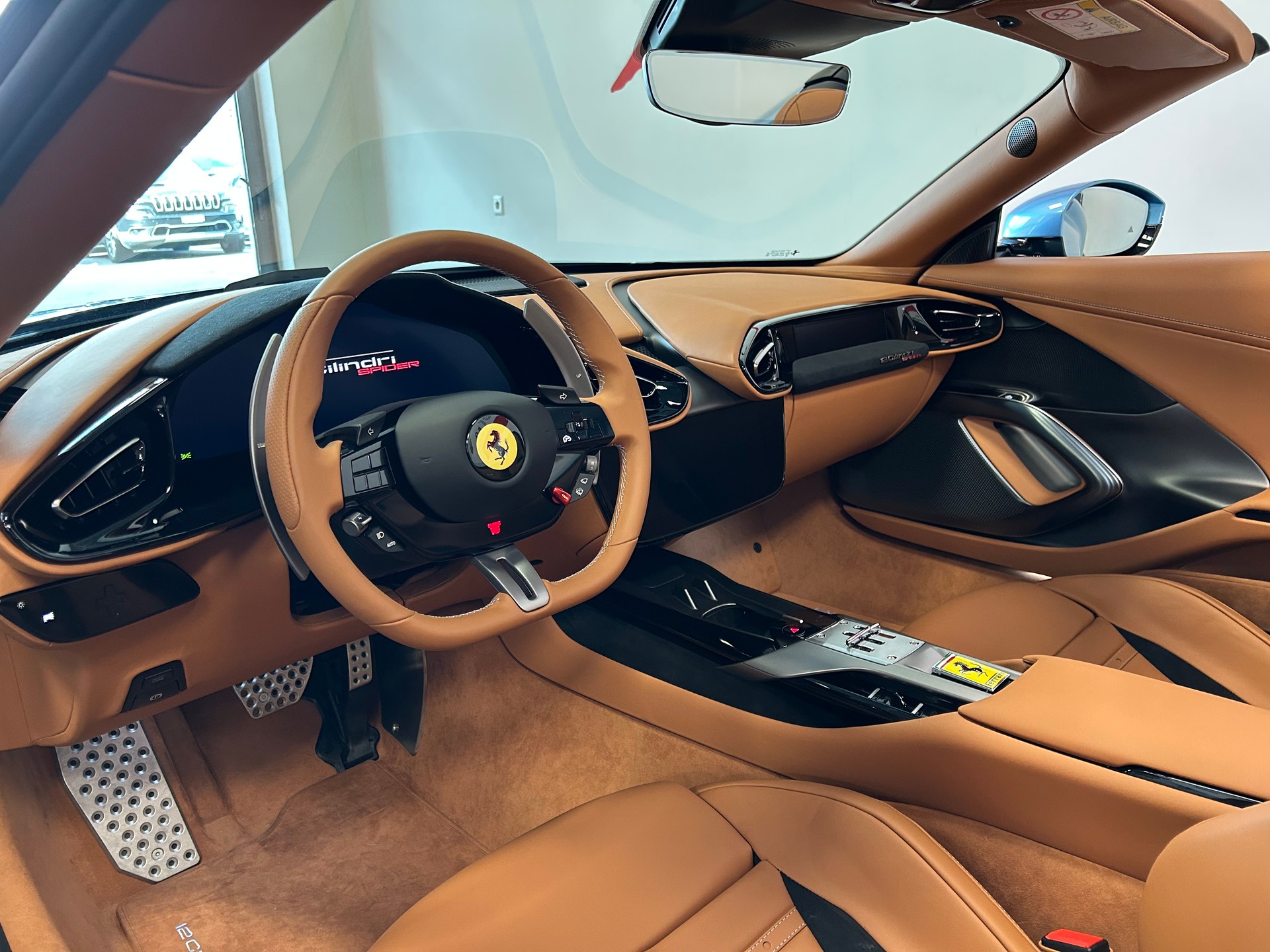 FERRARI 12 Cilindri Spider-image-11