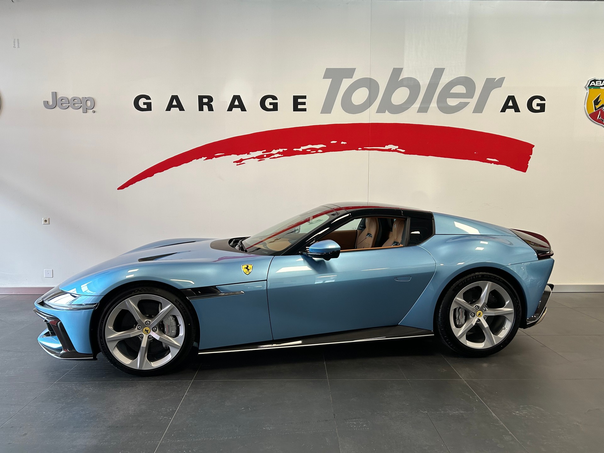 FERRARI 12 Cilindri Spider-image-8